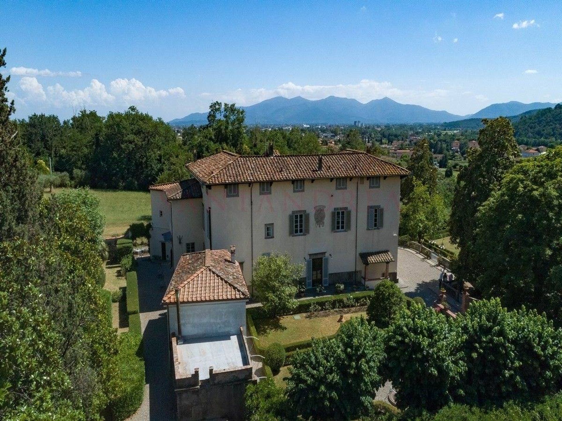 casa en Lucca, Tuscany 10728376