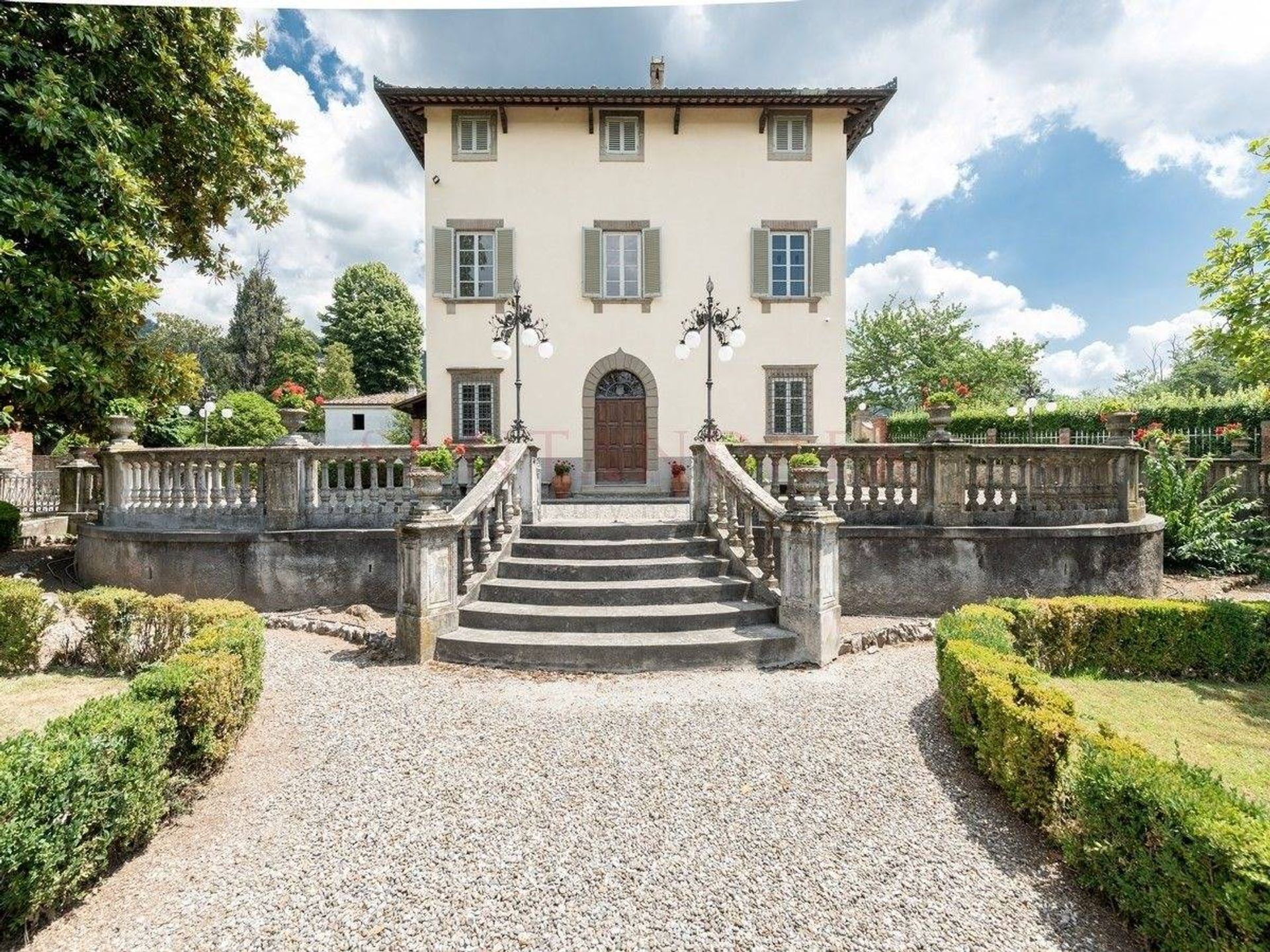 rumah dalam Lucca, Tuscany 10728376