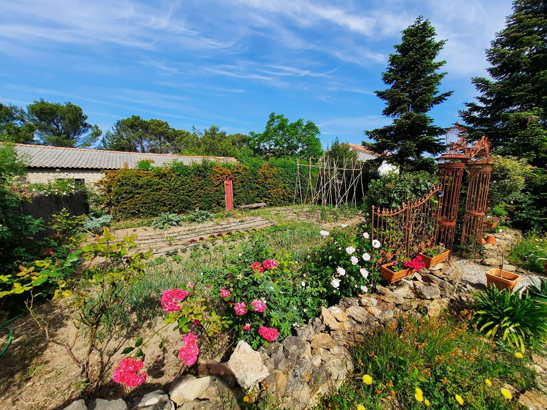 Huis in Saint-Geniès-de-Fontedit, Occitanie 10728460