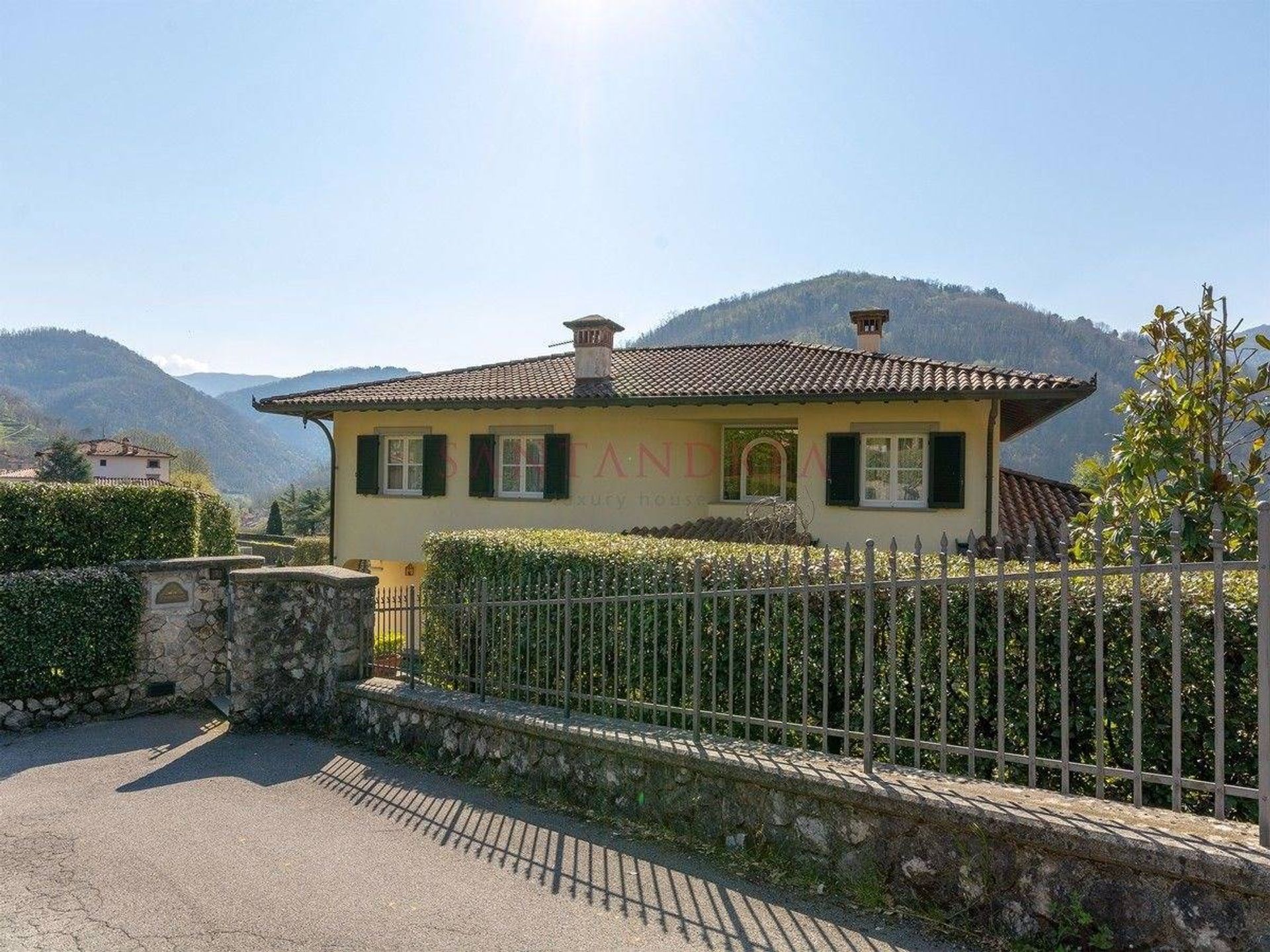 rumah dalam Bagni di Lucca, Tuscany 10728500