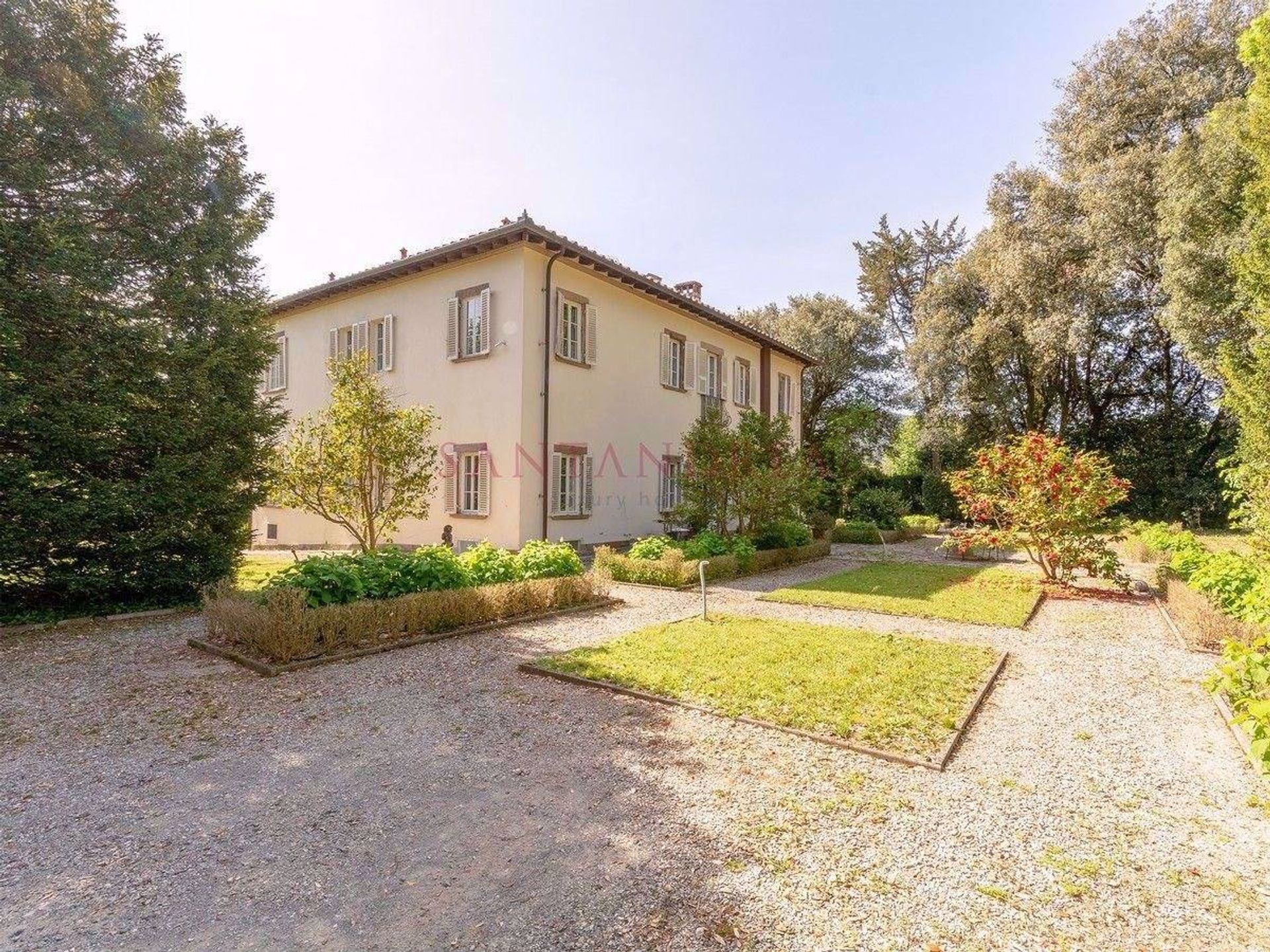 Rumah di Lucca, Tuscany 10728505