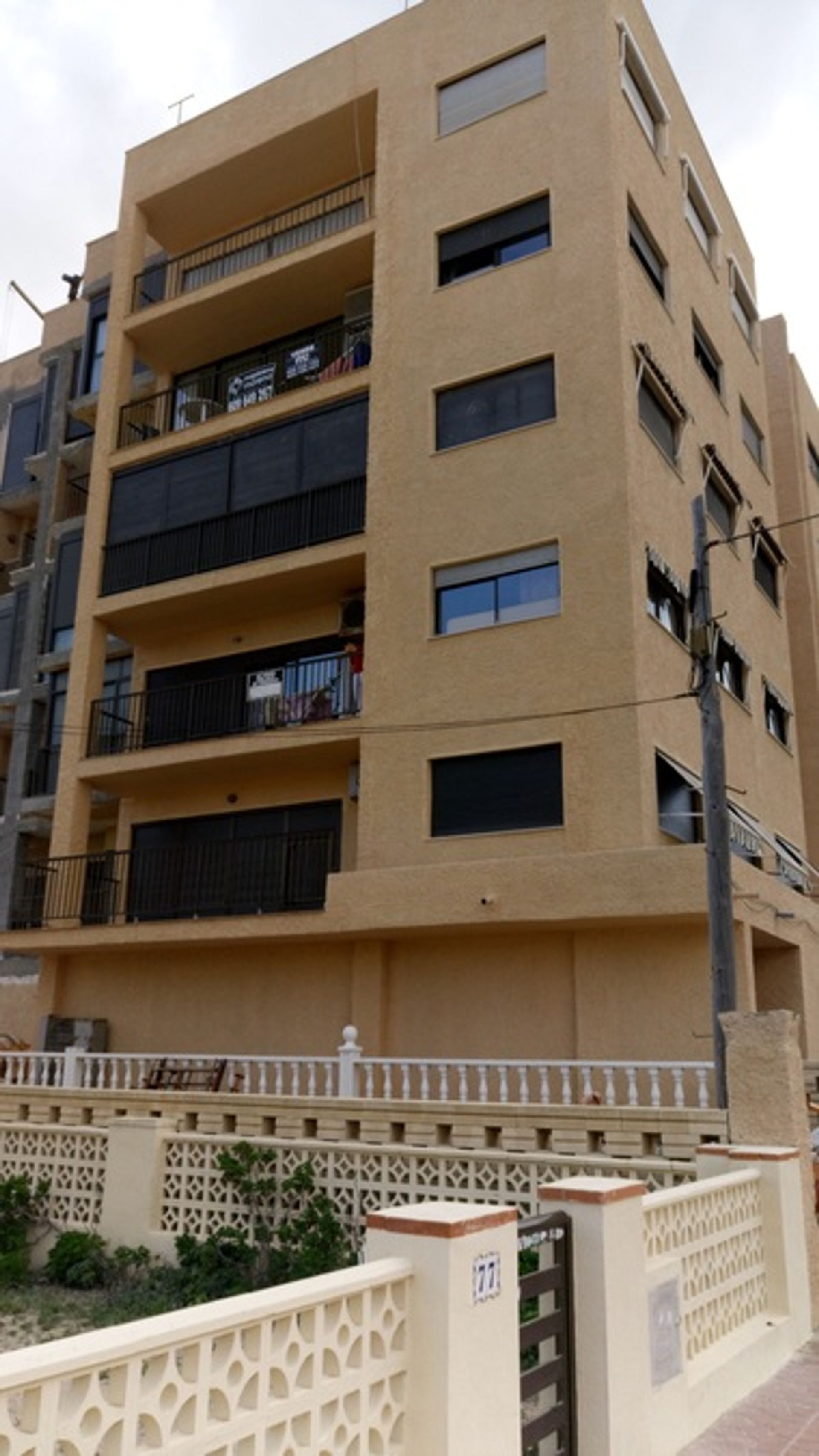 Condominium in Guardamar del Segura, Valencia 10728724