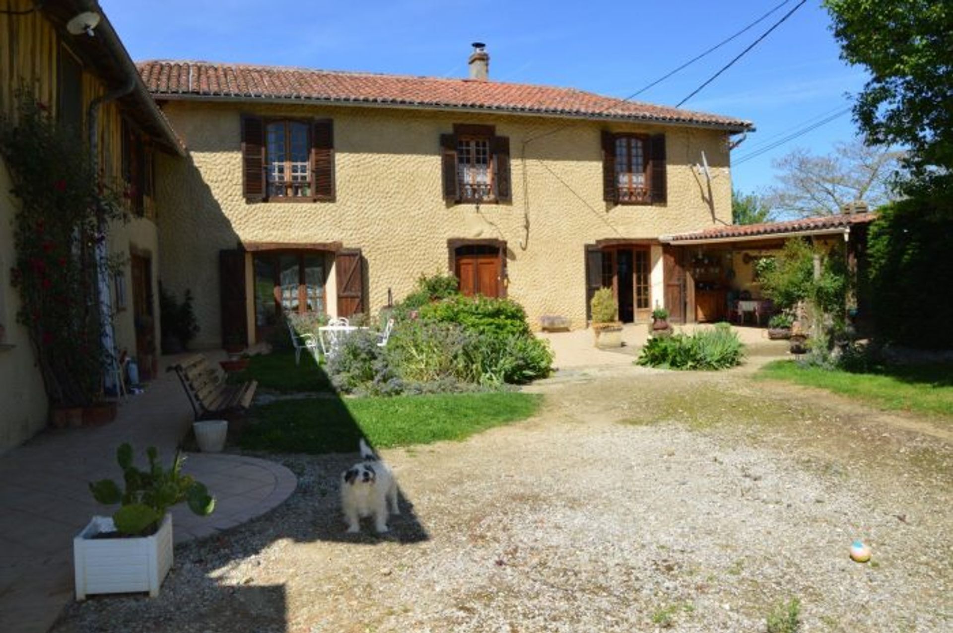 casa no La Celle-sous-Gouzon, Nova Aquitânia 10730282