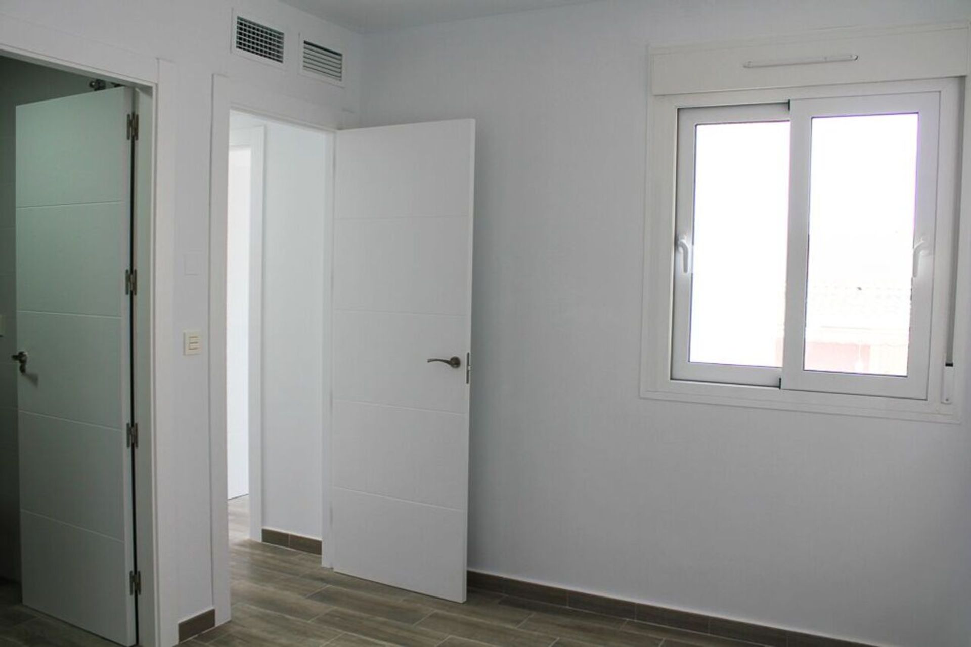 Condominium in Santa Pola, Comunidad Valenciana 10730902