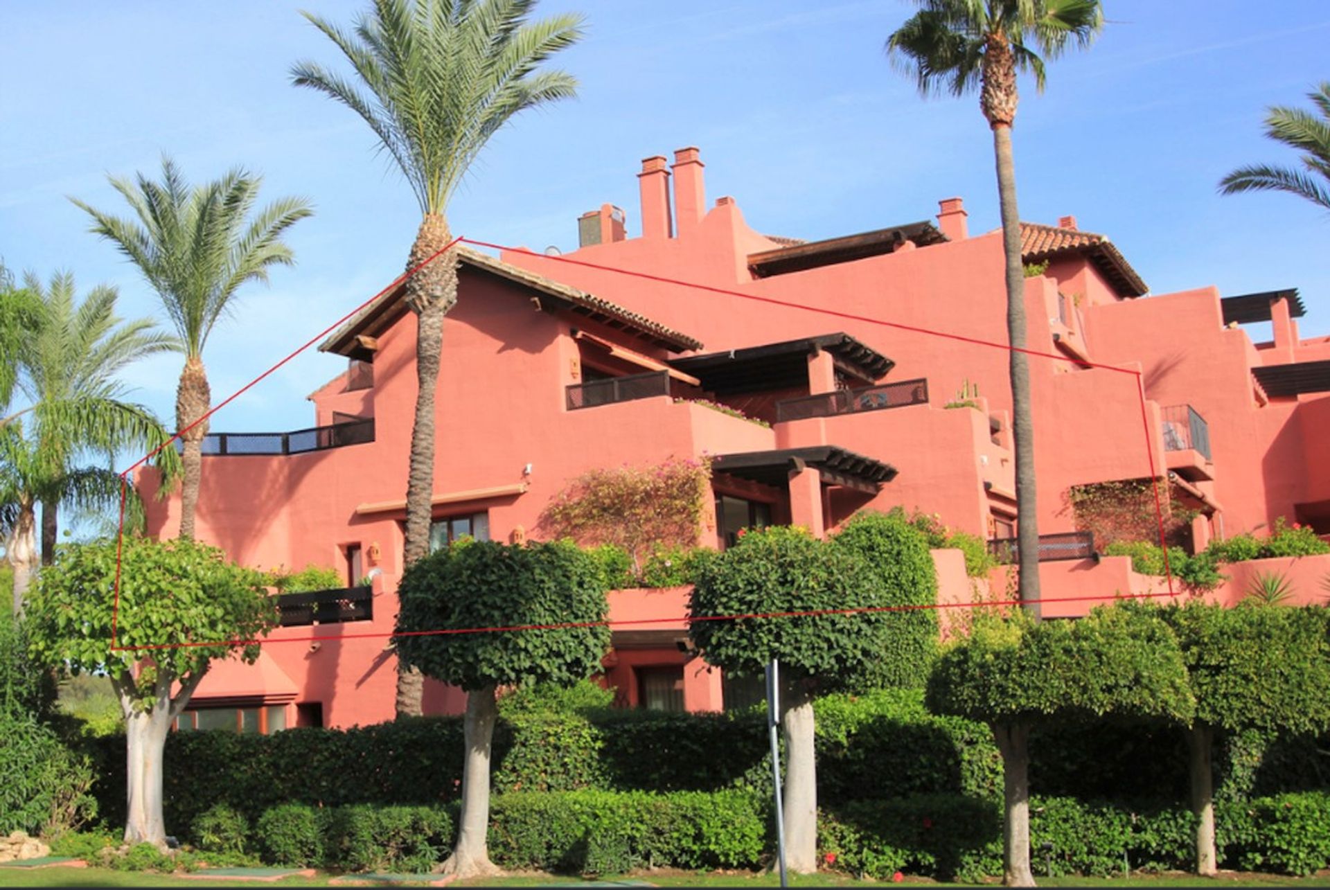 Condominium in Estepona, Andalusië 10731140