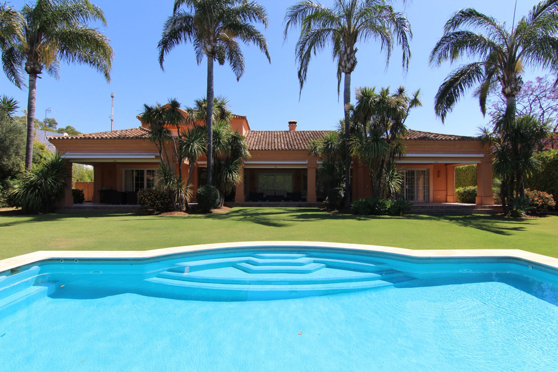 casa en San Pedro de Alcántara, Andalucía 10731924