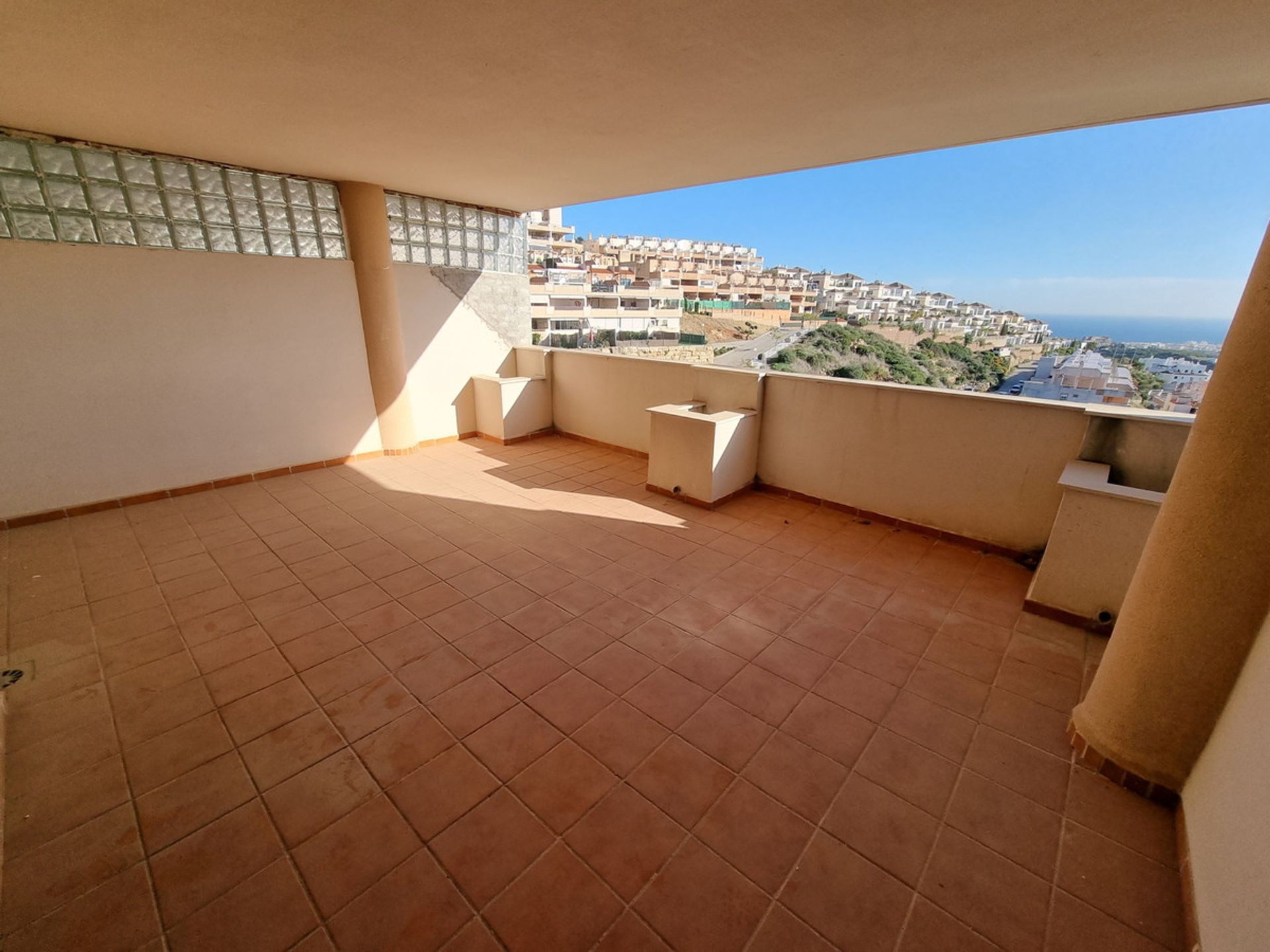 Condominium dans San Luis de Sabinillas, Andalousie 10732131