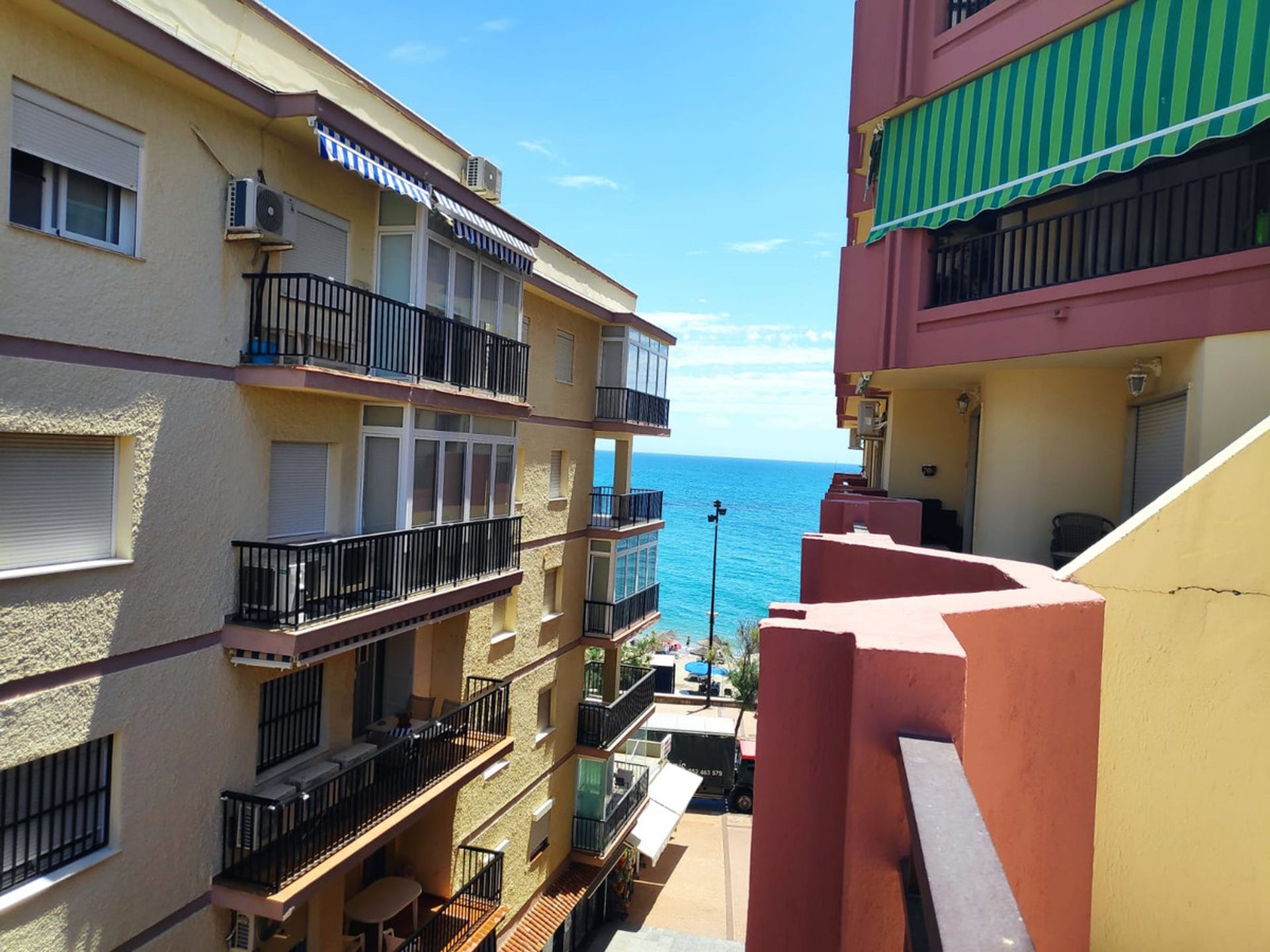 Condominium in Fuengirola, Andalusia 10732487