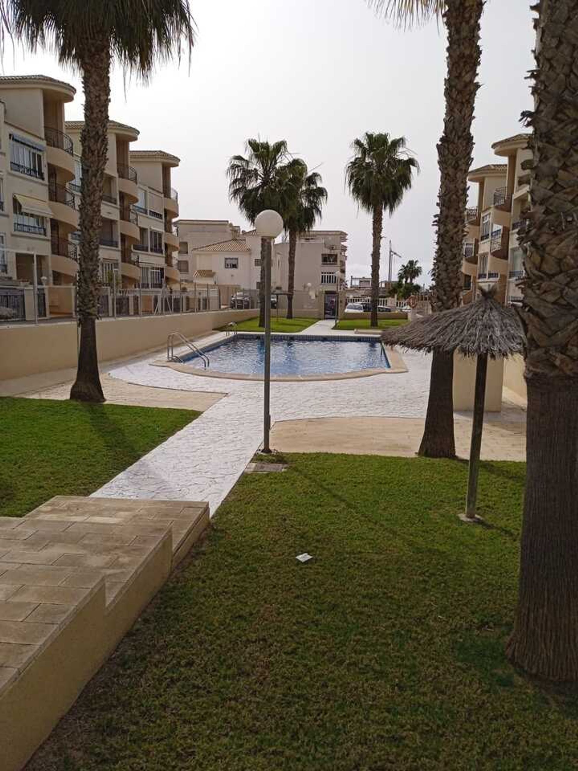 Condominium in La Marquesa, Valencia 10732555