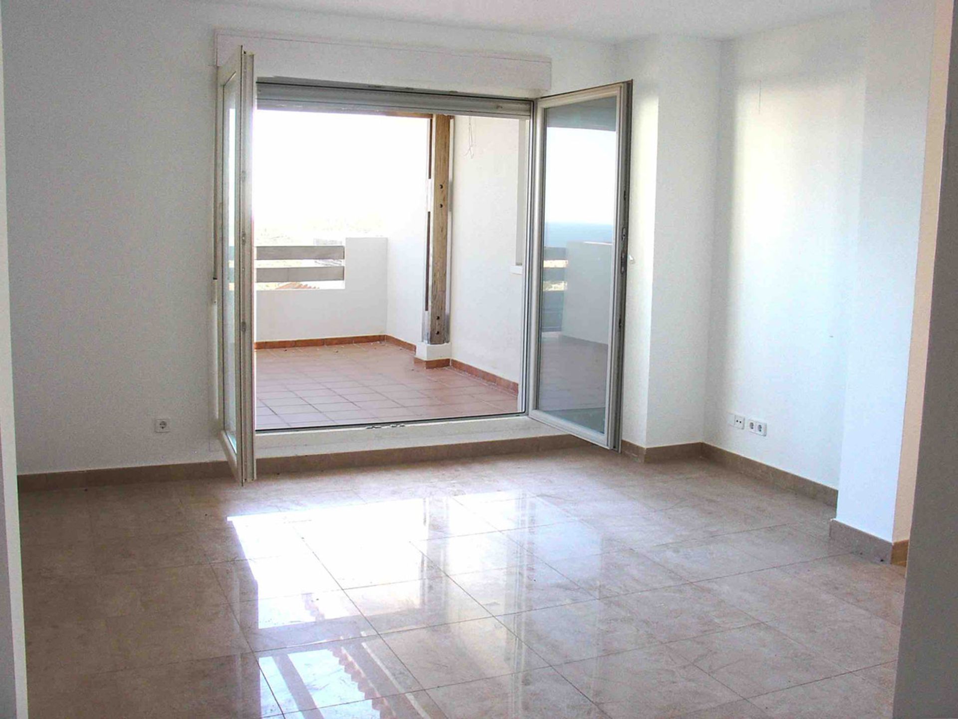 Condominium in Castillo de Sabinillas, Andalusië 10732589