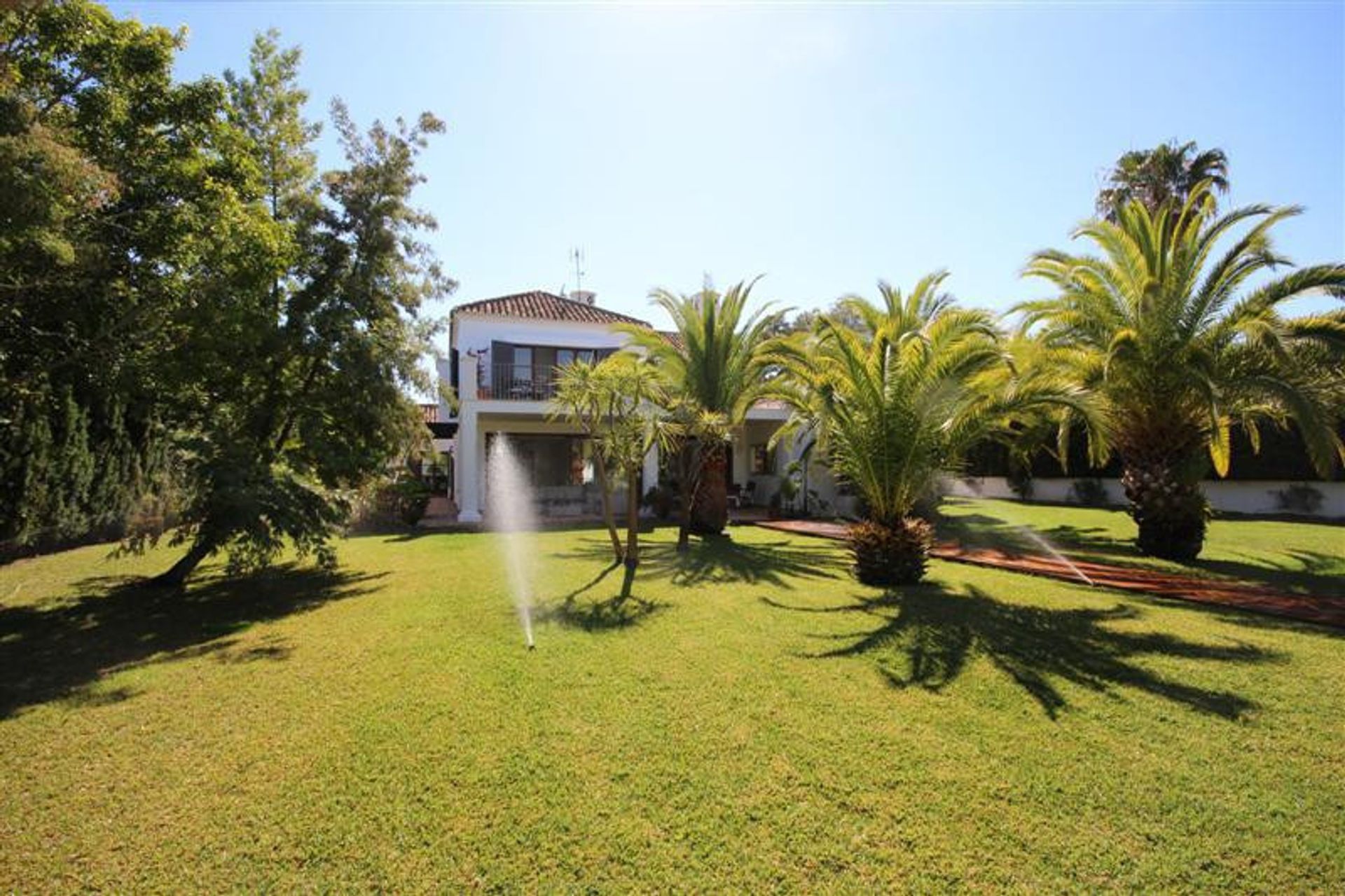 Rumah di San Pedro de Alcantara, Andalusia 10732760