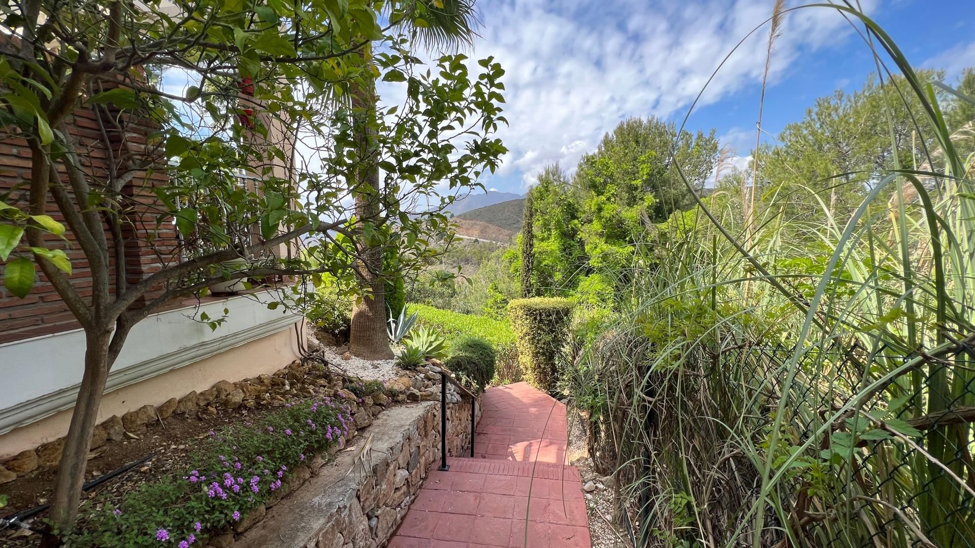 rumah dalam Alhaurín el Grande, Andalucía 10732855