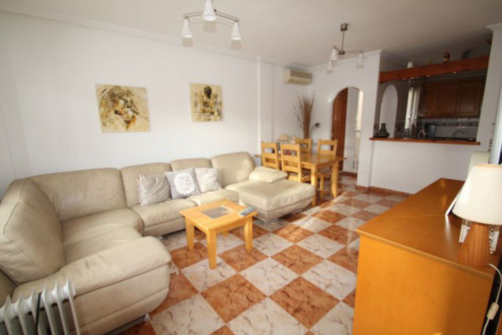 House in Alicante (Alacant), Comunidad Valenciana 10732937