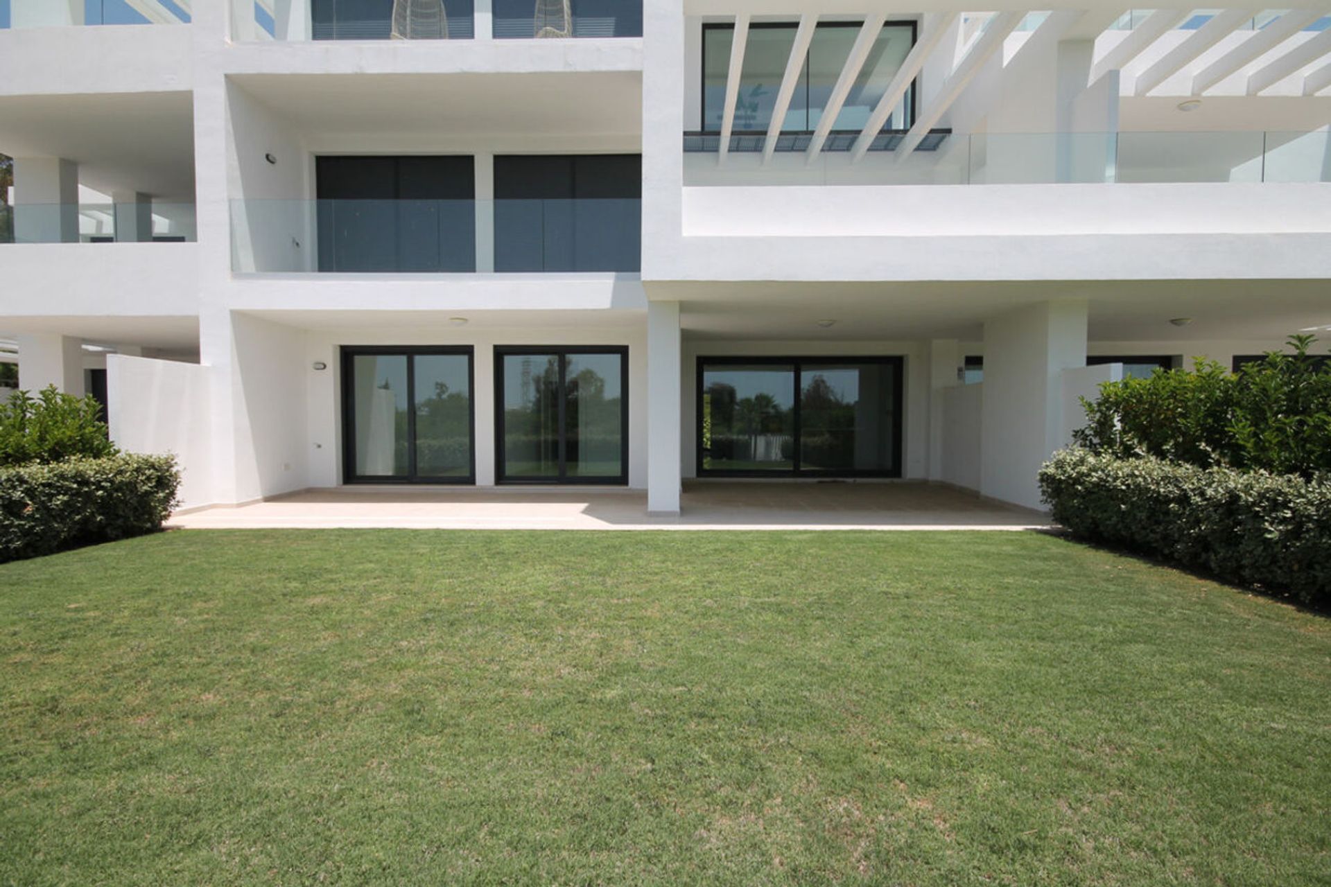 Condominio nel Estepona, Andalusia 10733213