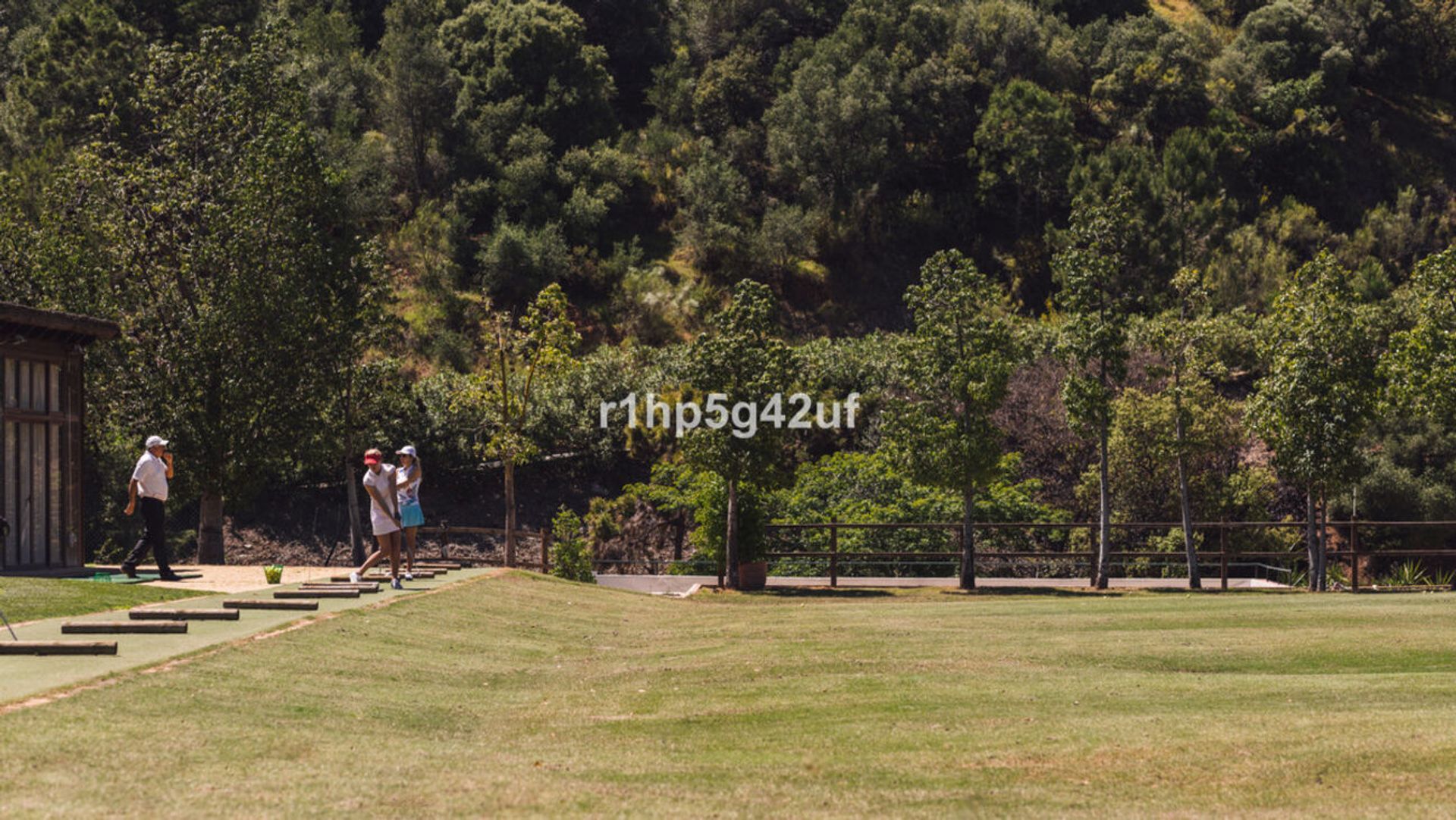 Tanah di Benahavís, Andalucía 10733249