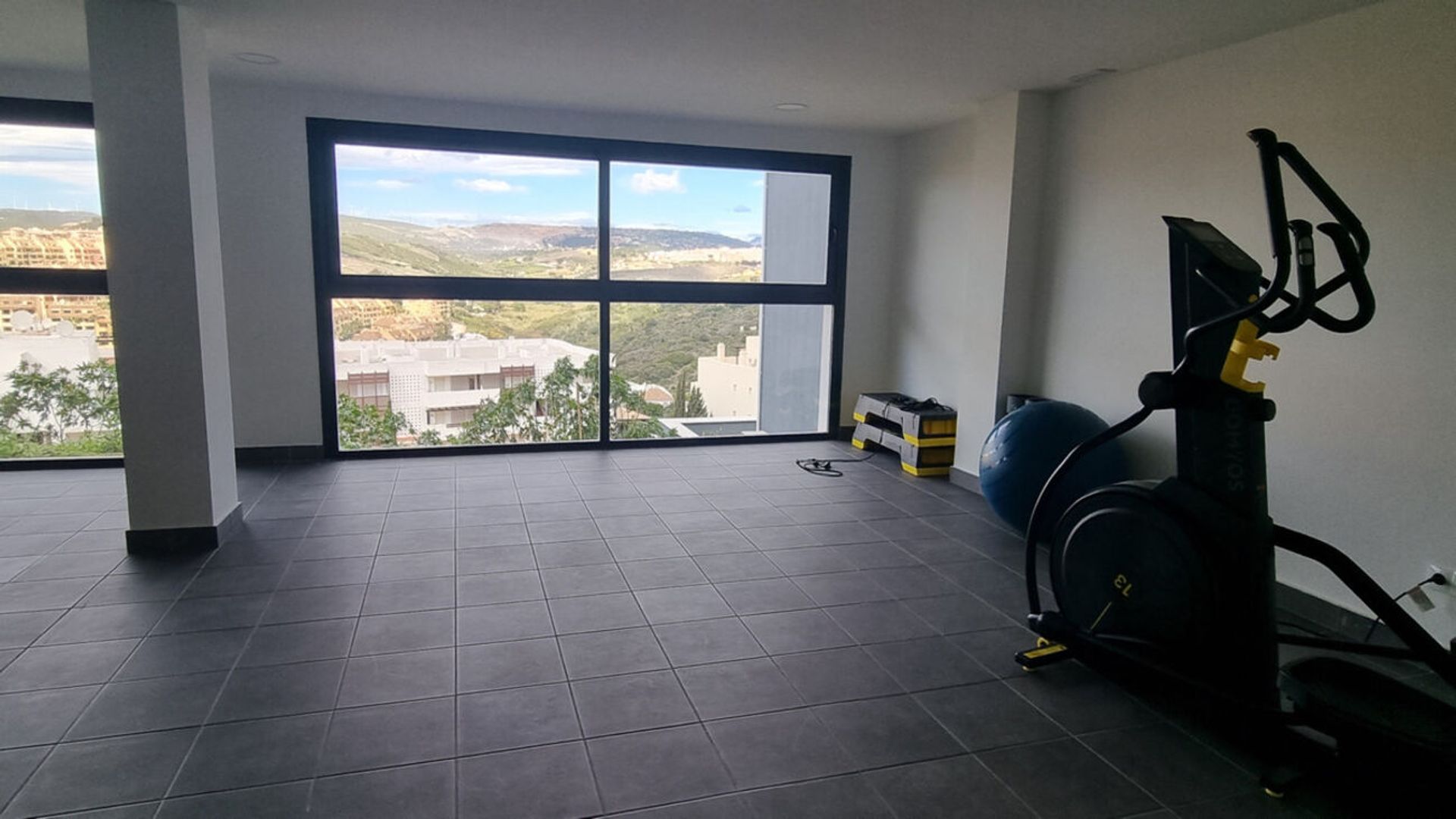 Condominio en La Duquesa, Andalucía 10733277