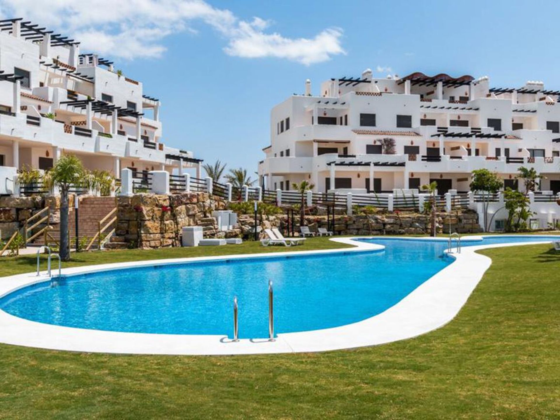 Condominium in Estepona, Andalusia 10733625