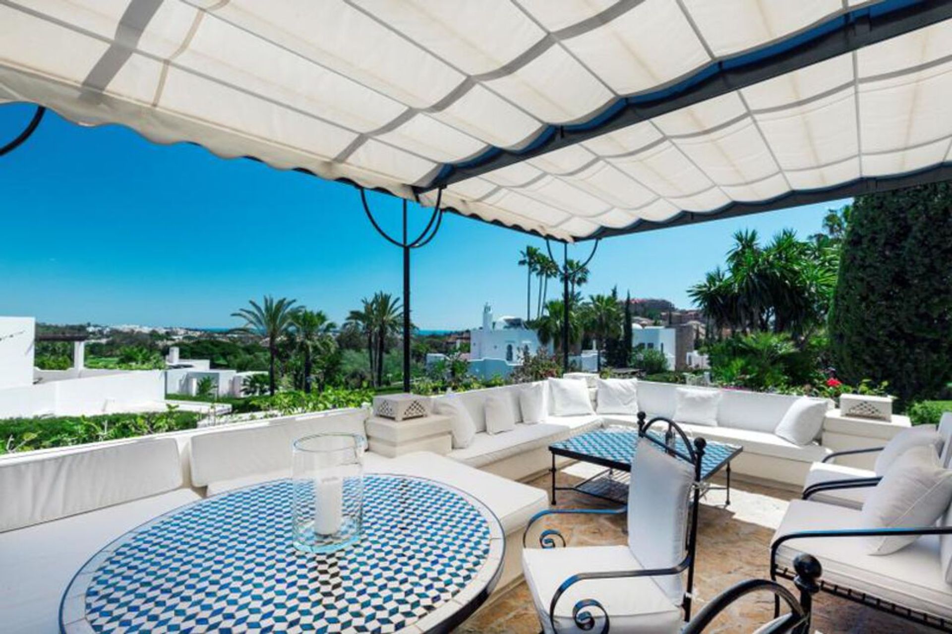 Haus im Marbella, Andalucía 10734120