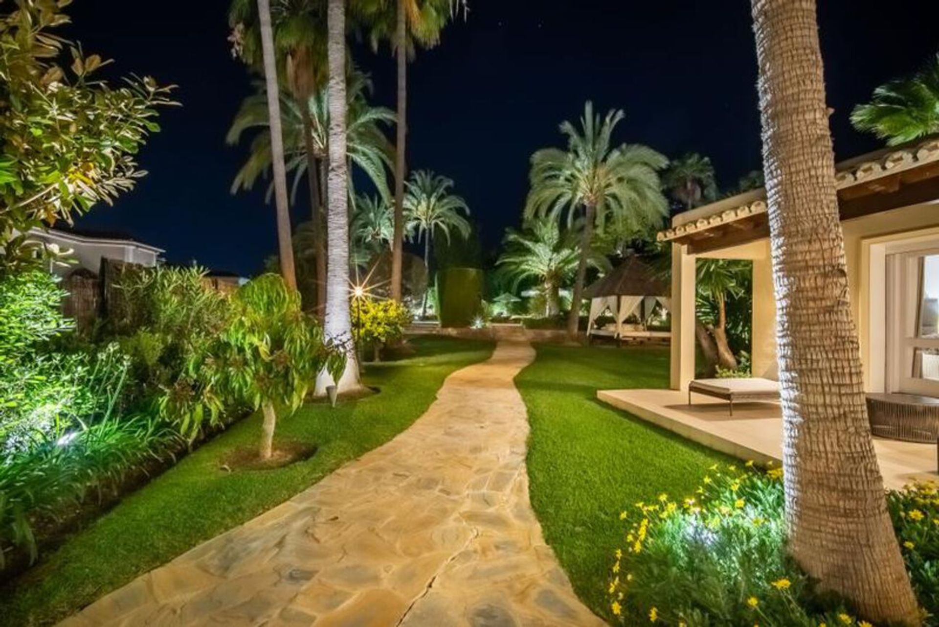 Haus im Marbella, Andalucía 10734120