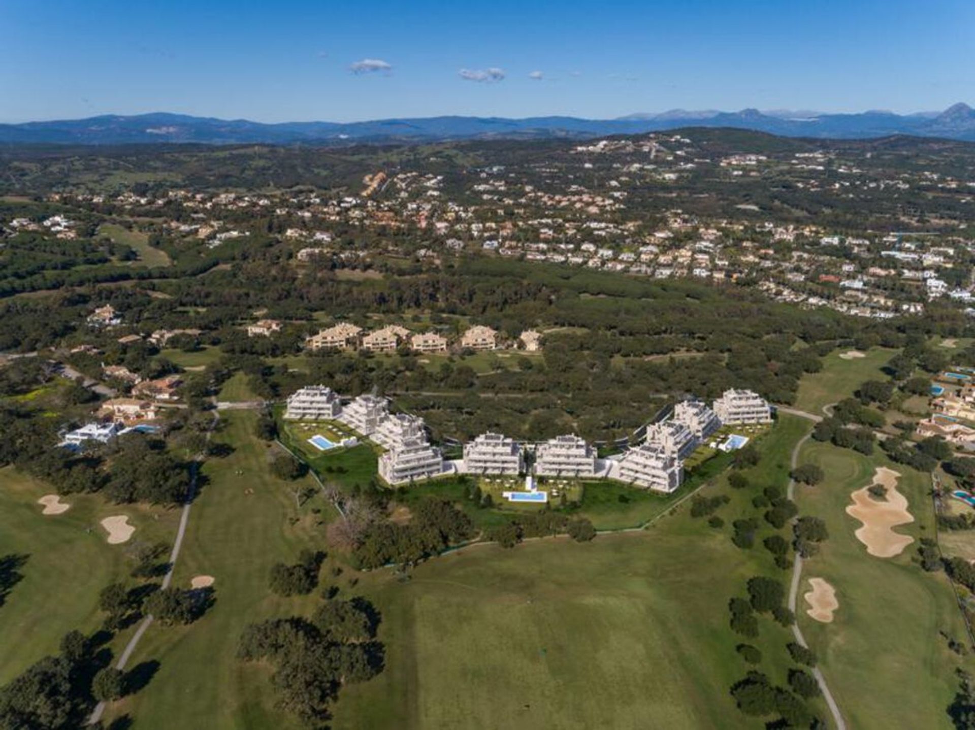 Condominium in San Roque, Andalucía 10734492