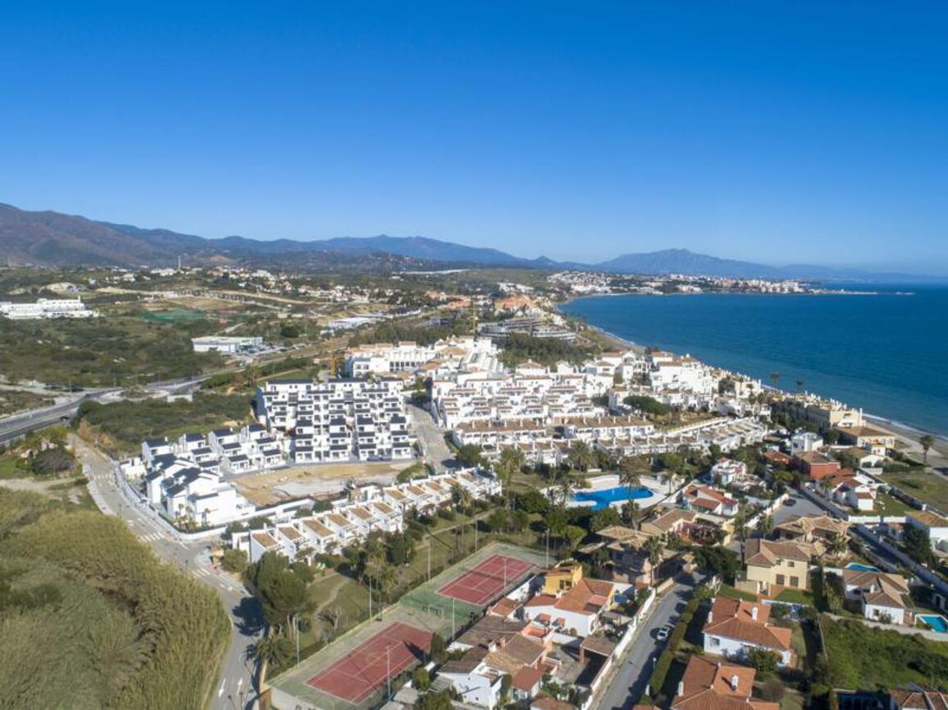 Condominio en Estepona, Andalucía 10734737