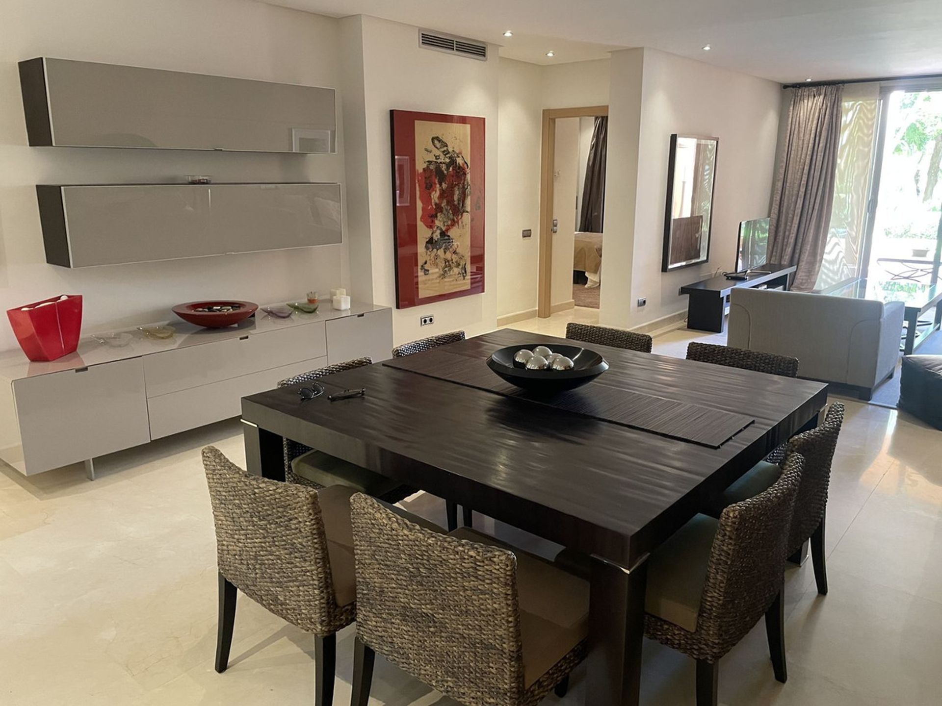 Condominium in Marbella, Andalucía 10735333