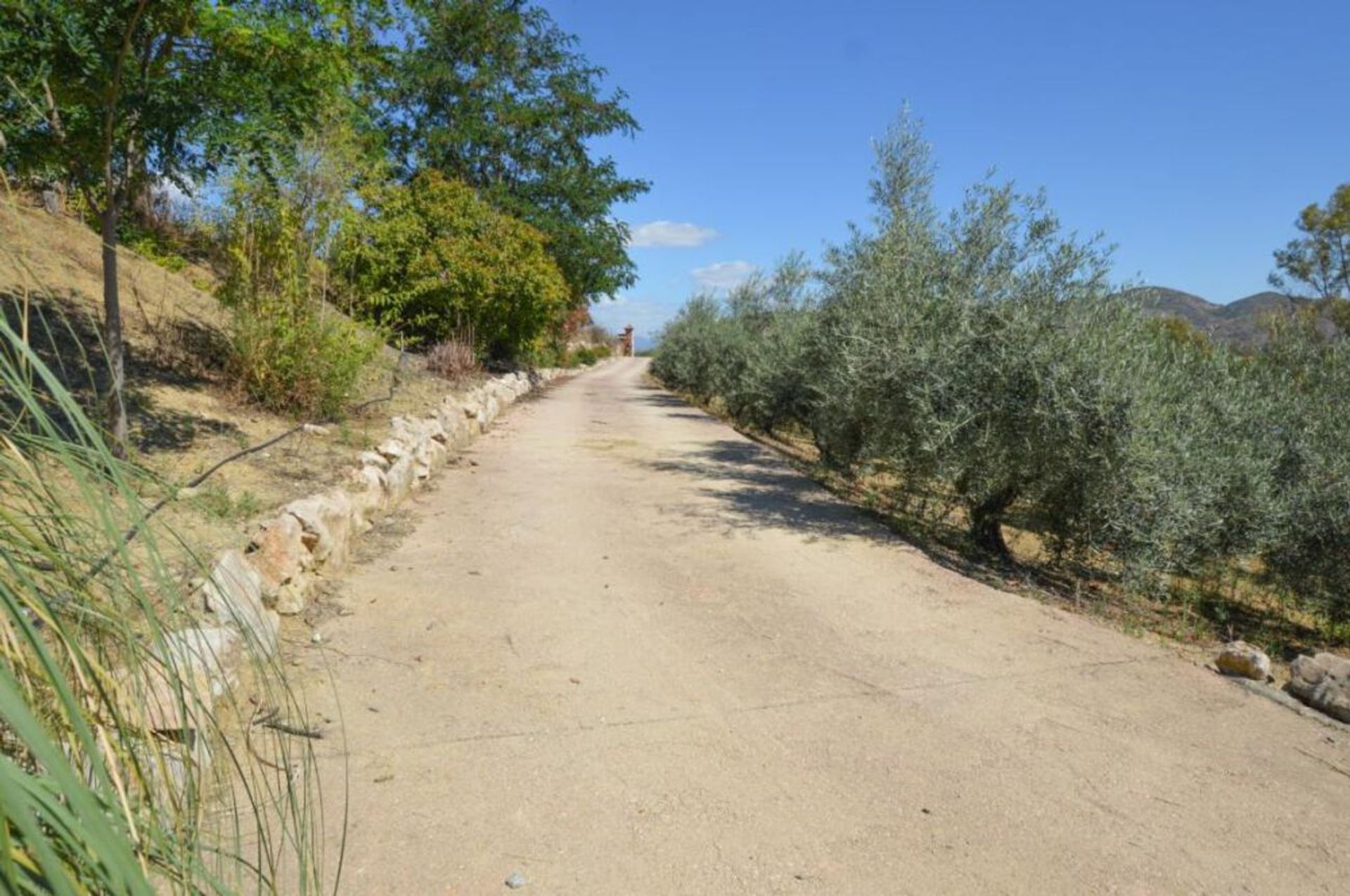 σπίτι σε Alhaurín de la Torre, Andalucía 10735431