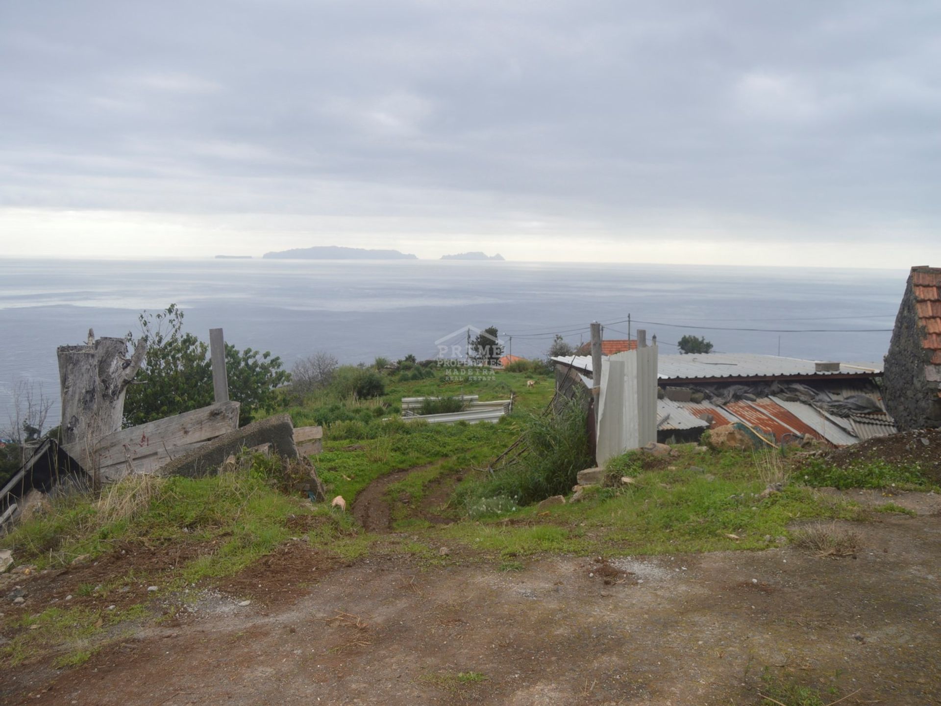 Tanah di Santa Cruz, Madeira 10735459