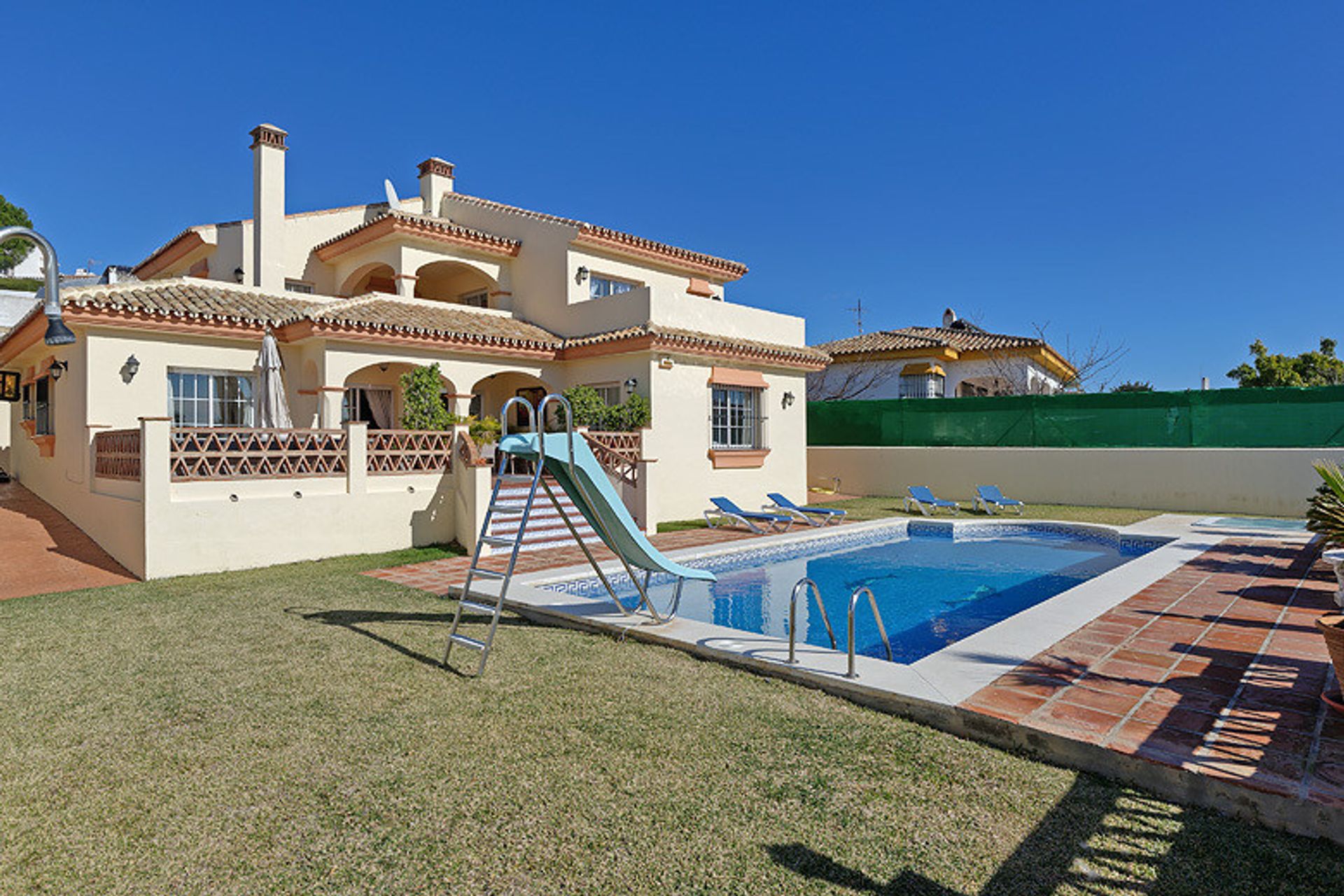 House in Fuengirola, Andalusia 10735604