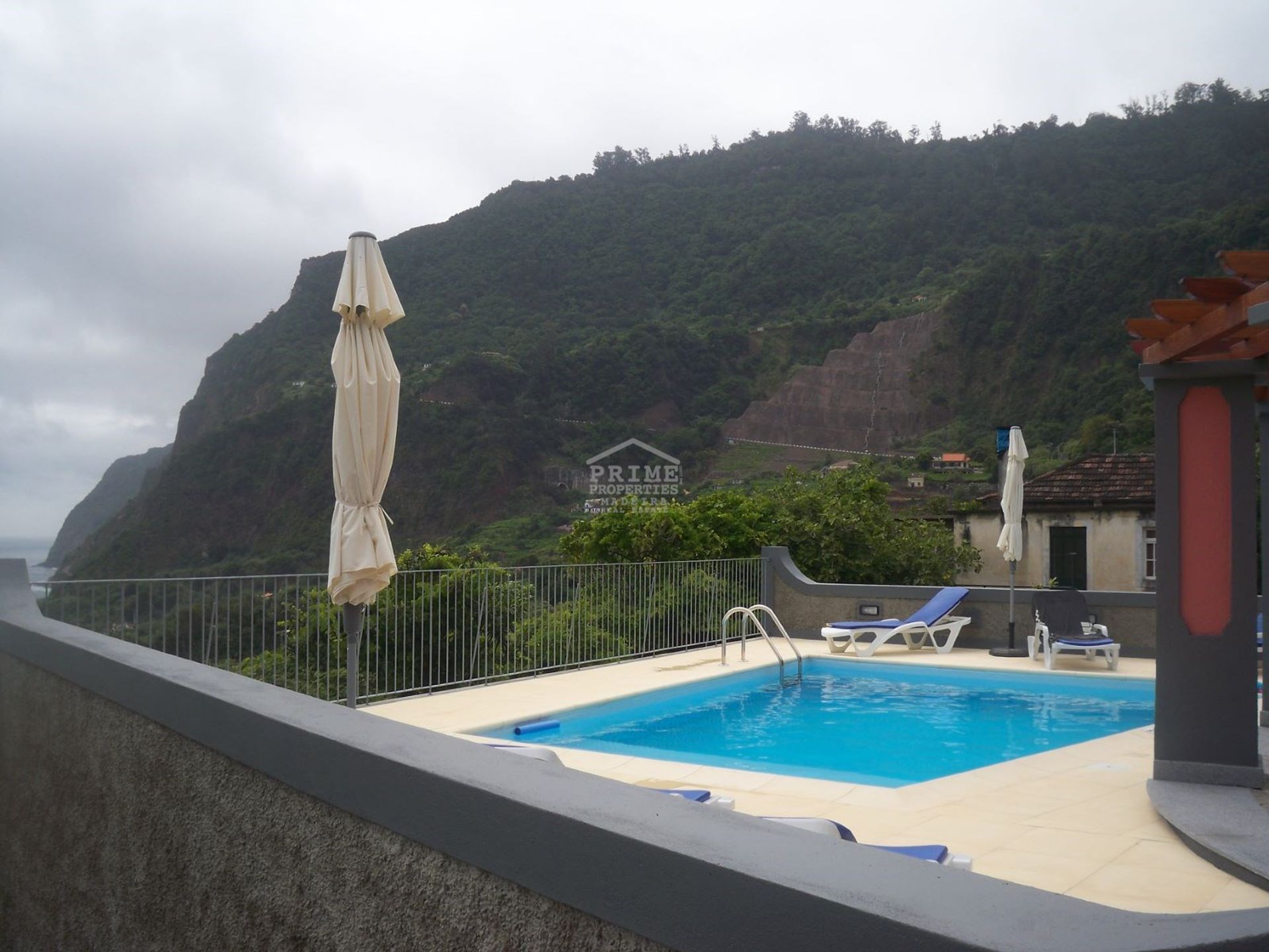 Hus i Arco de São Jorge, Madeira 10735626