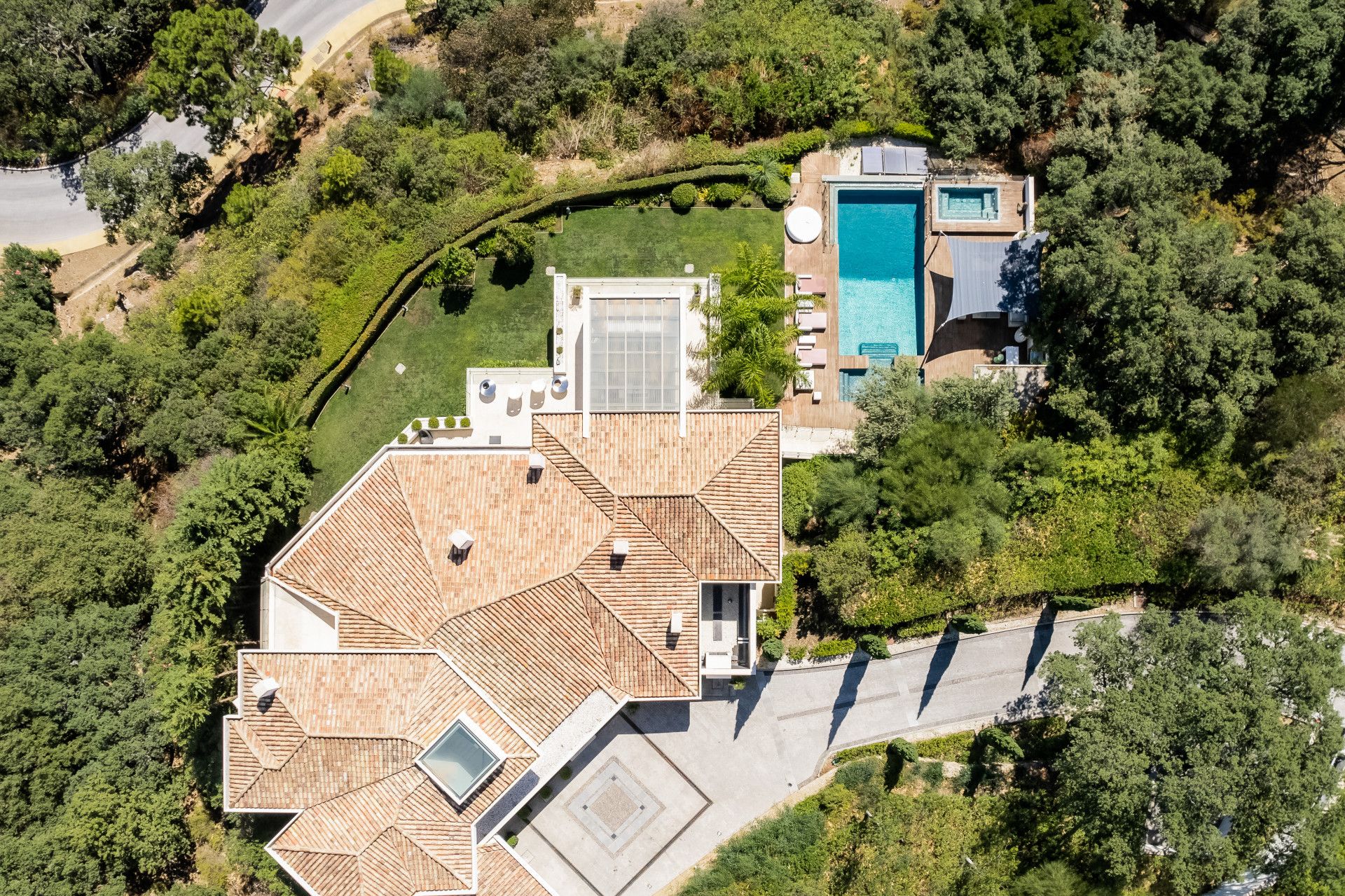 House in Benahavís, Andalucía 10736016