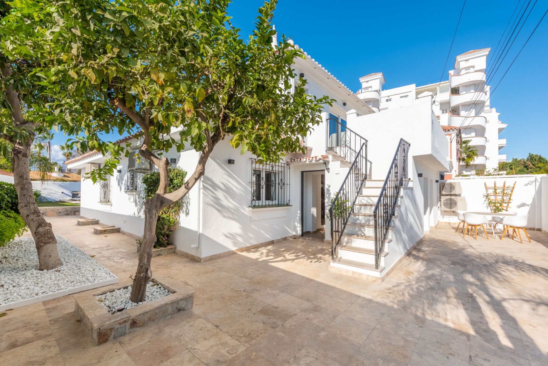 Rumah di San Pedro de Alcantara, Andalusia 10737071