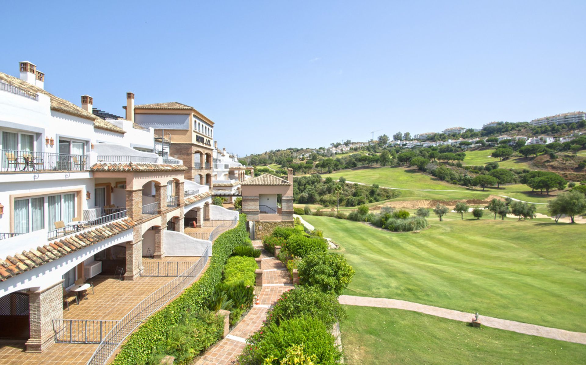 Tanah di Fuengirola, Andalusia 10737170