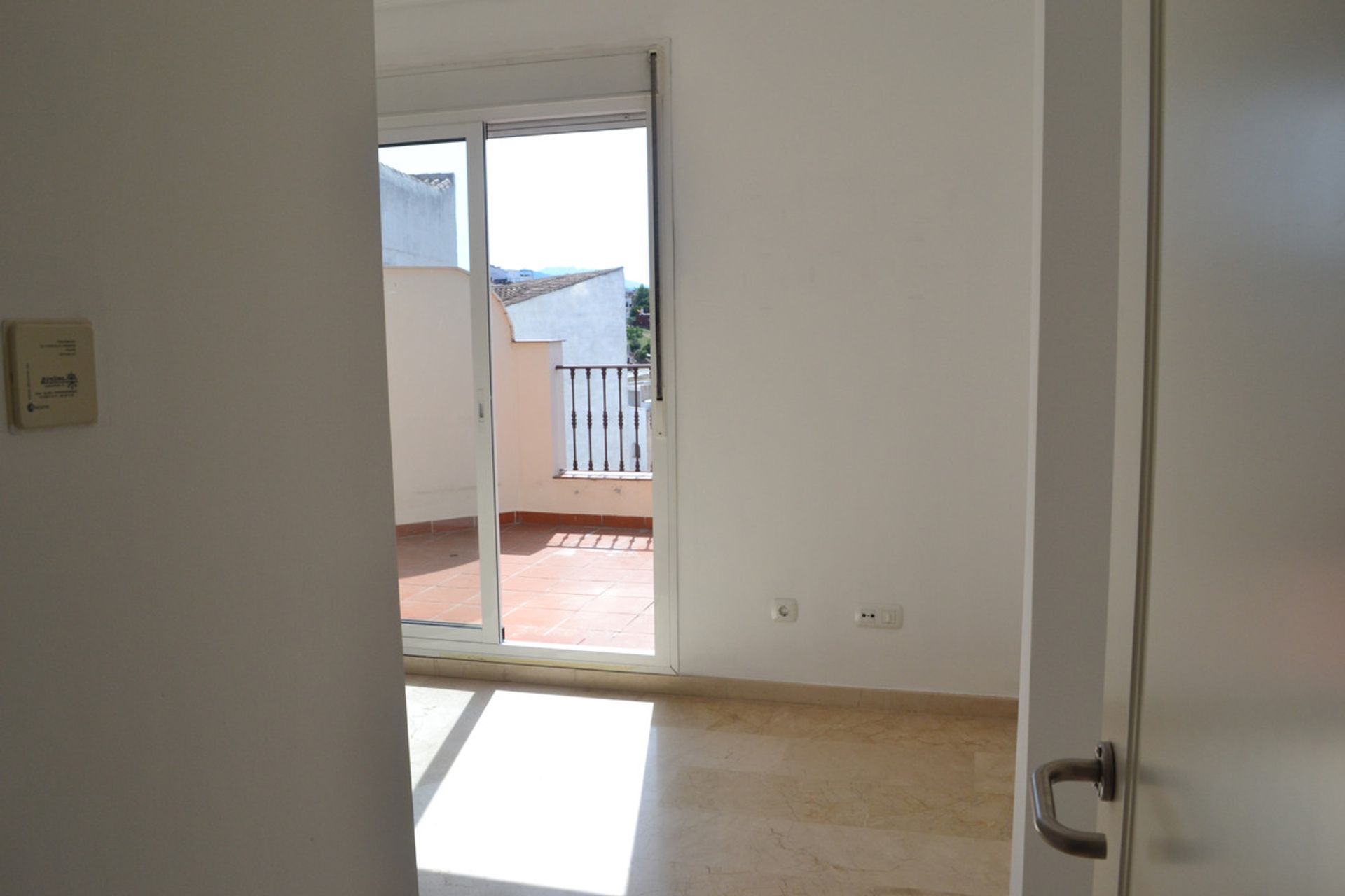 Condominium in Alhaurín el Grande, Andalucía 10737260