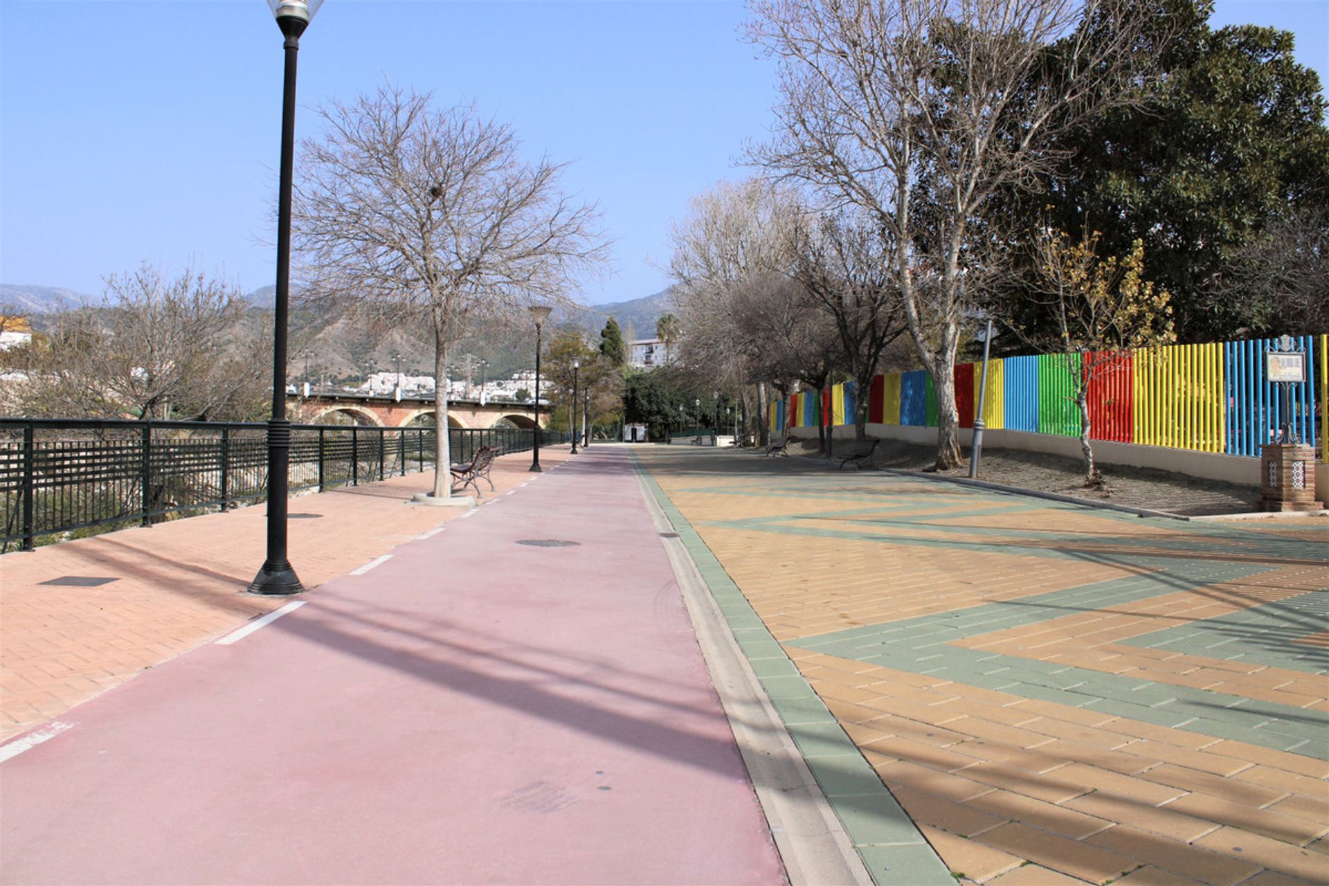 Condominium in Frigiliana, Andalucía 10737486