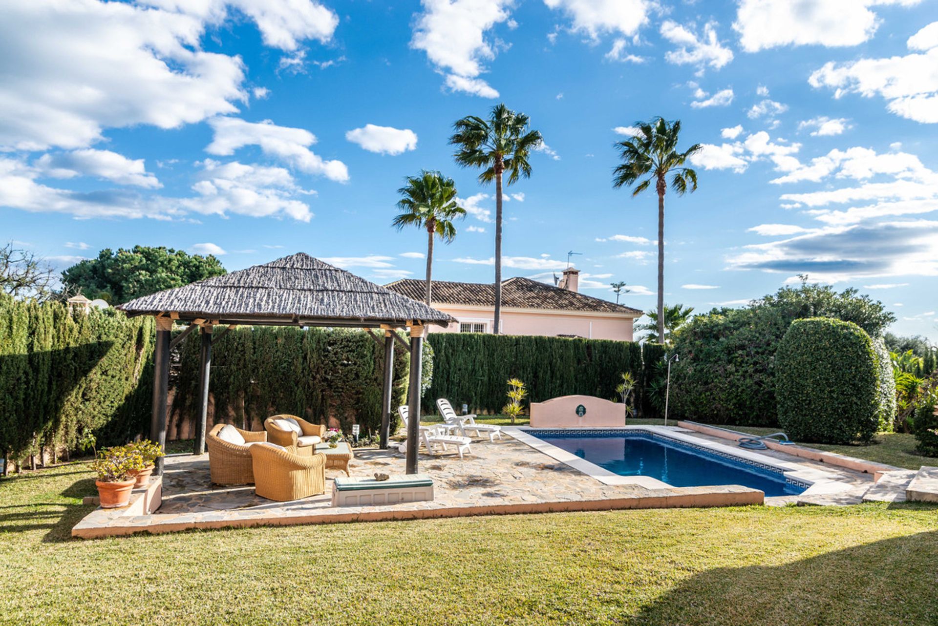 House in Marbella, Andalucía 10737555