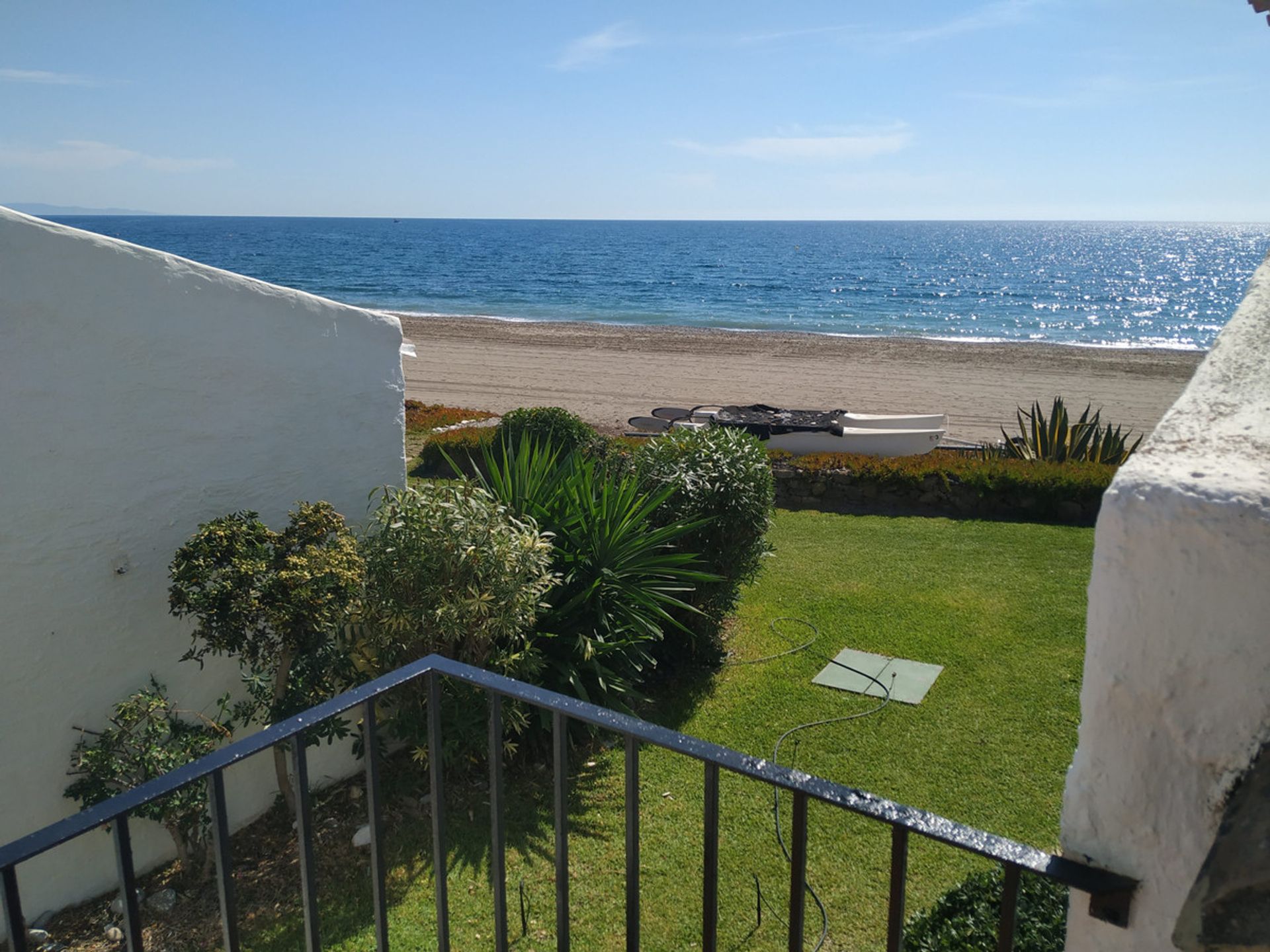 Rumah di Estepona, Andalucía 10737560