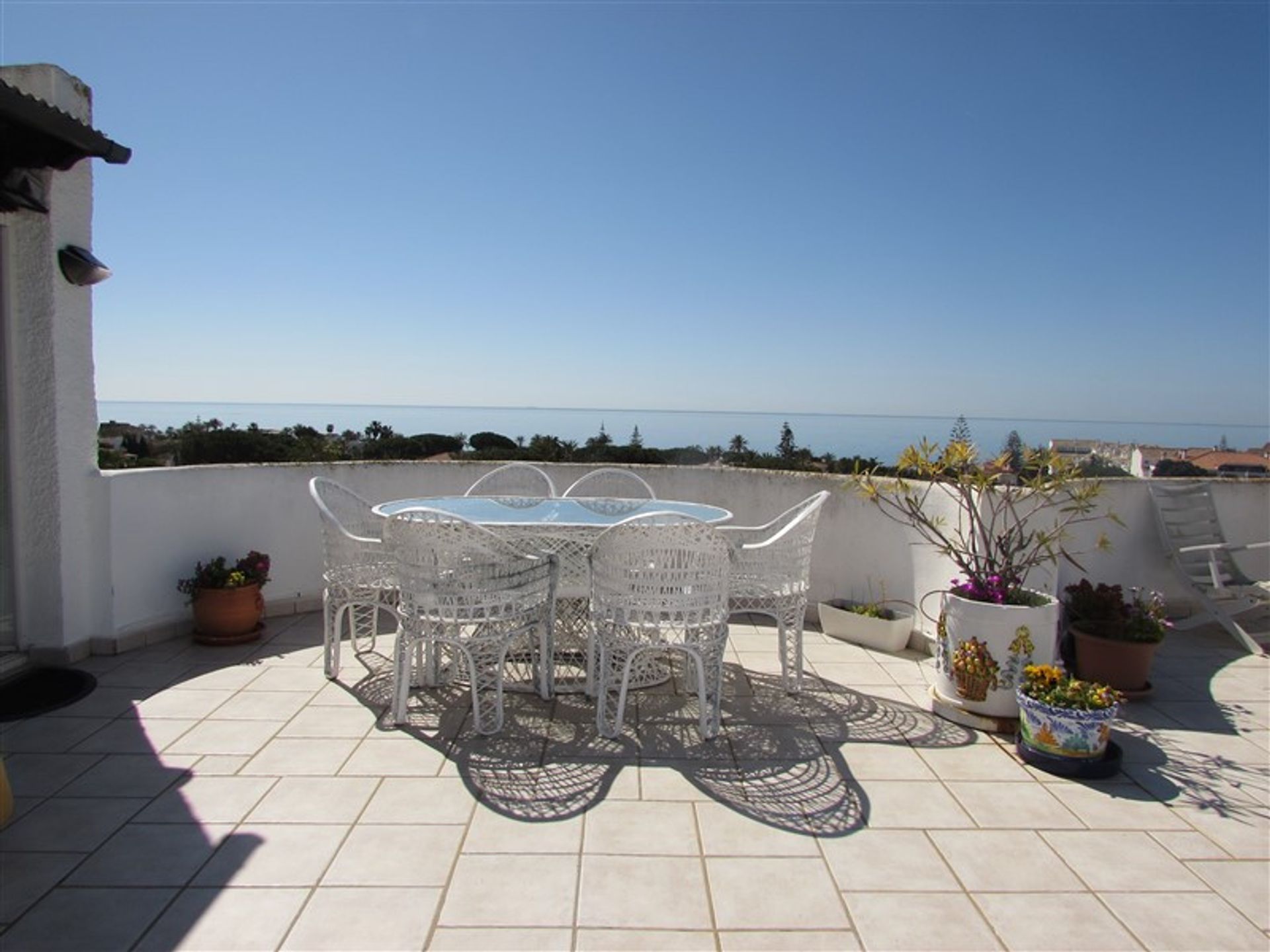 Condominium in Marbella, Andalucía 10737806