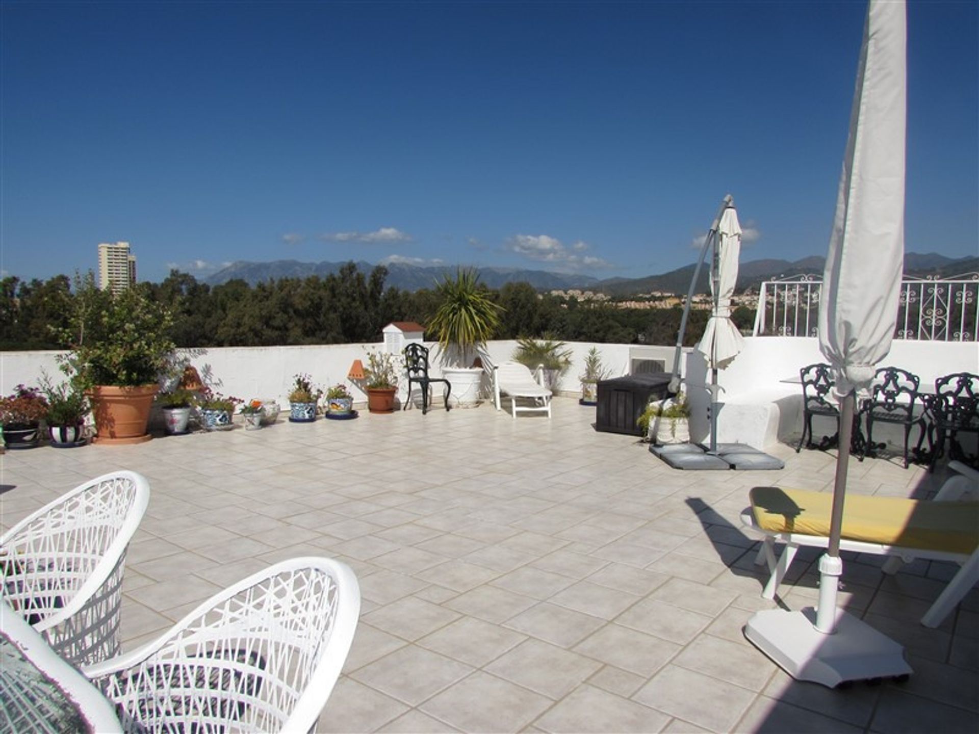 Condominium in El Angel, Andalusia 10737806