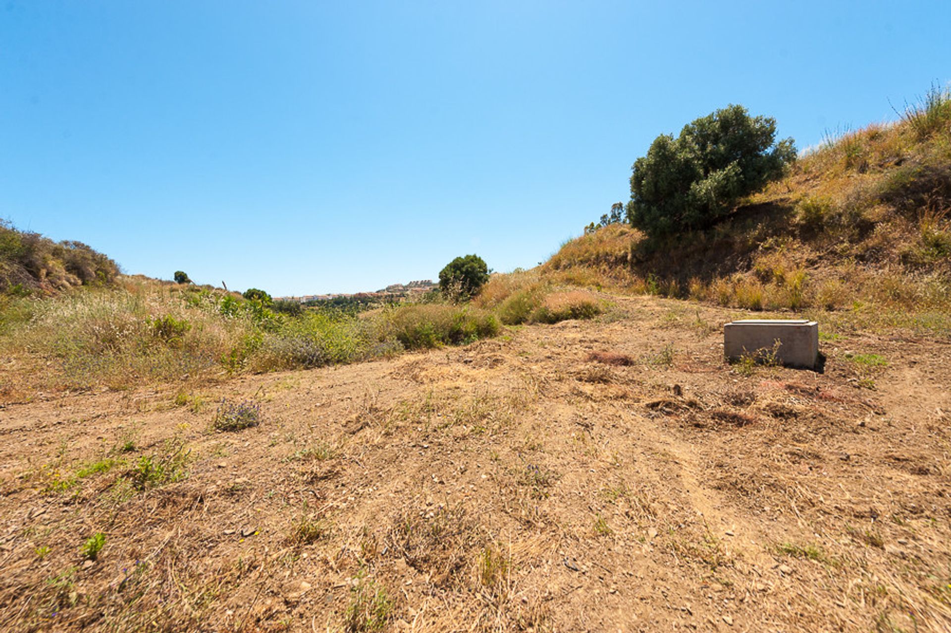 Maa sisään Fuengirola, Andalusia 10737880