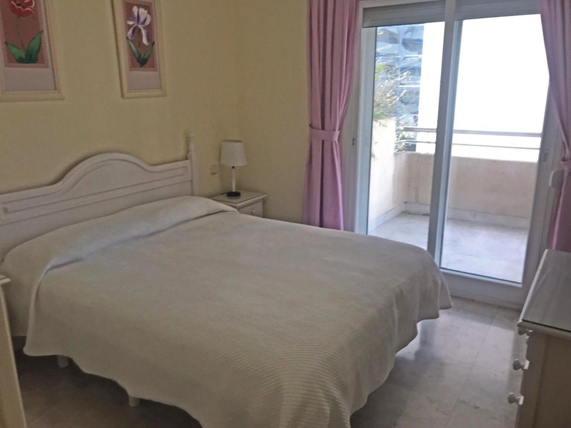 Condominium in El Angel, Andalusia 10738425