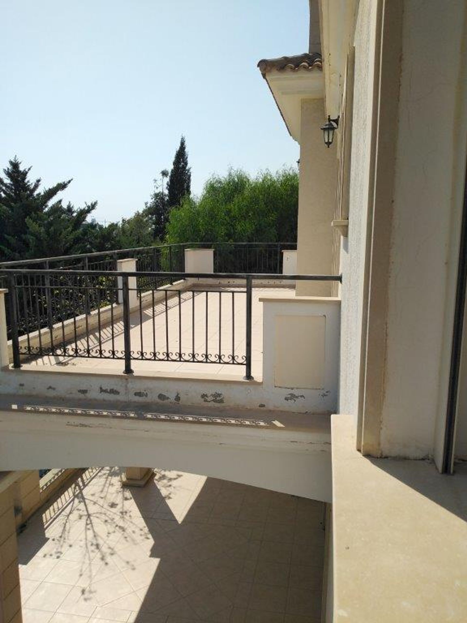 rumah dalam Agios Tychon, Limassol 10738529