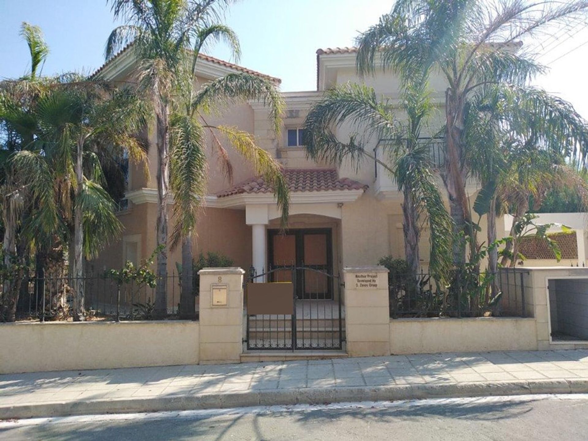 rumah dalam Agios Tychon, Larnaka 10738529