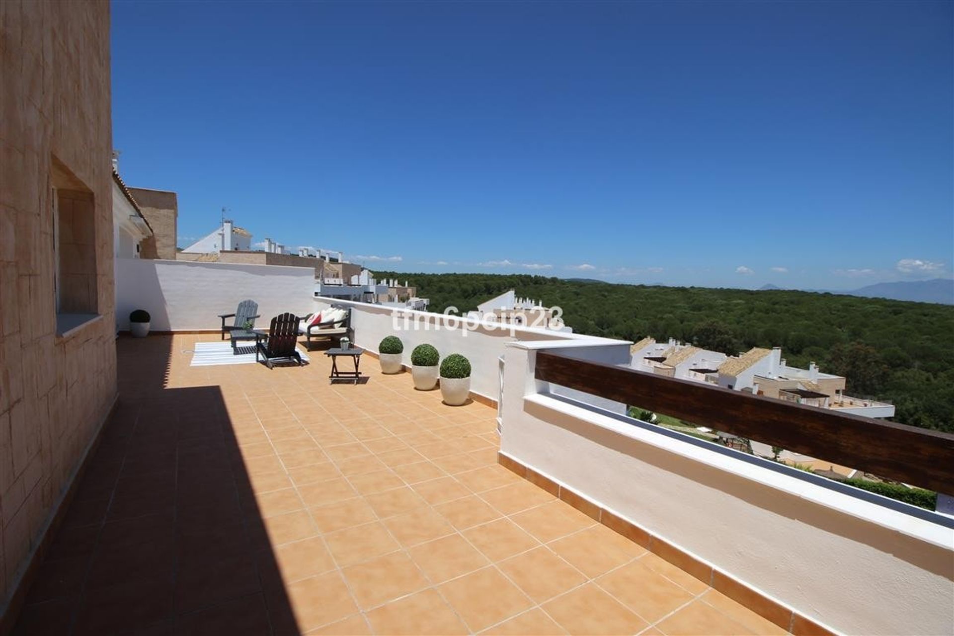 Condominium dans San Roque, Andalucía 10738883