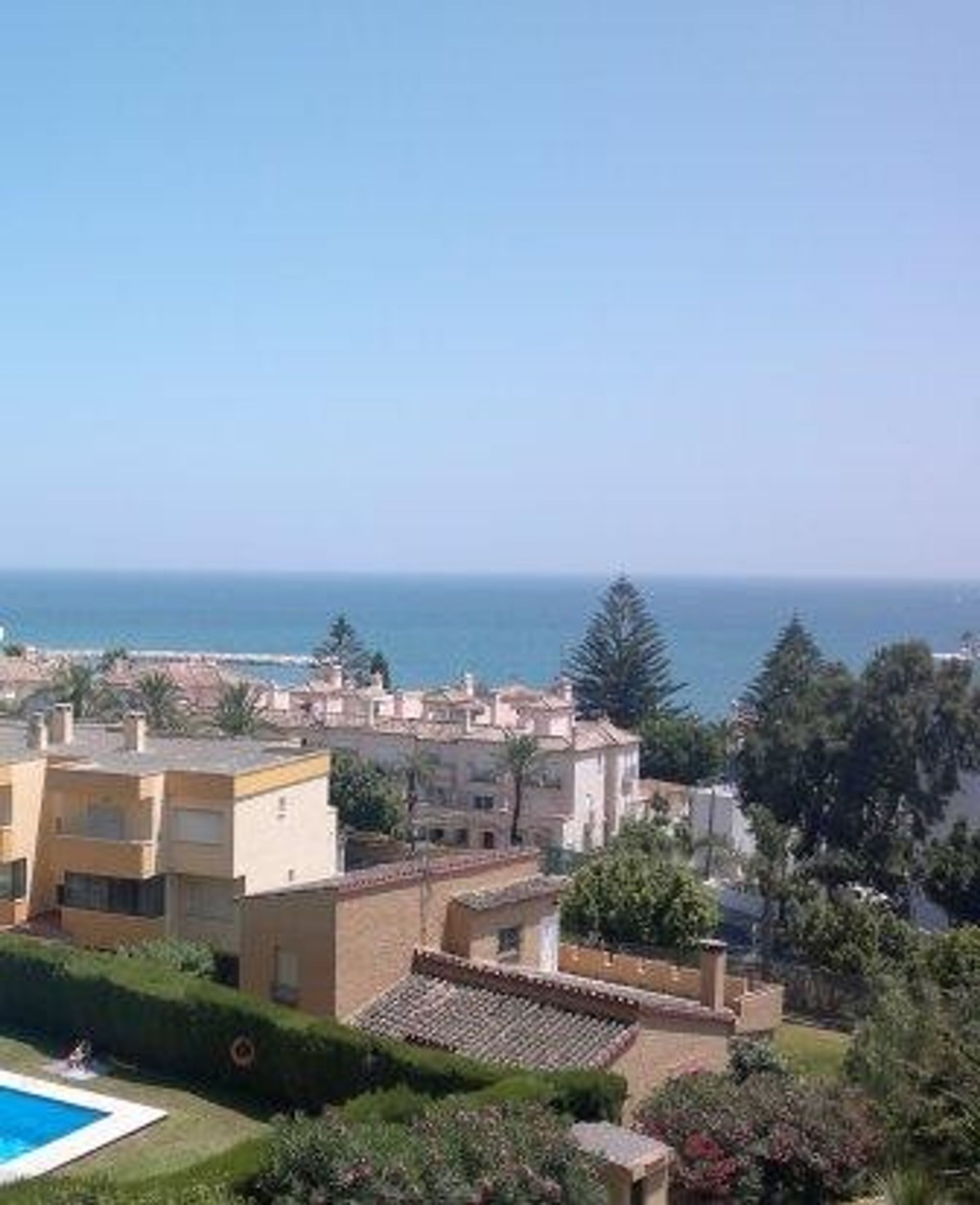 Квартира в Estepona, Andalucía 10739445