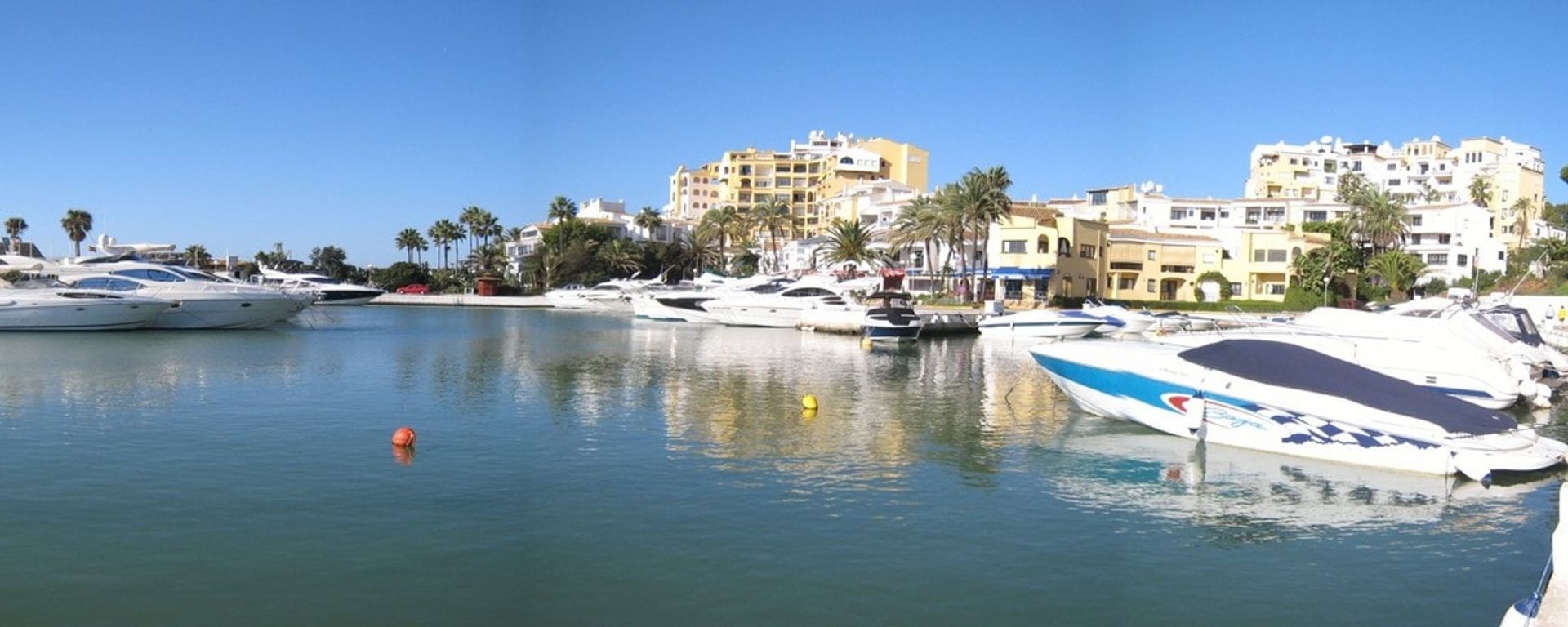 Tierra en Marbella, Andalucía 10739881