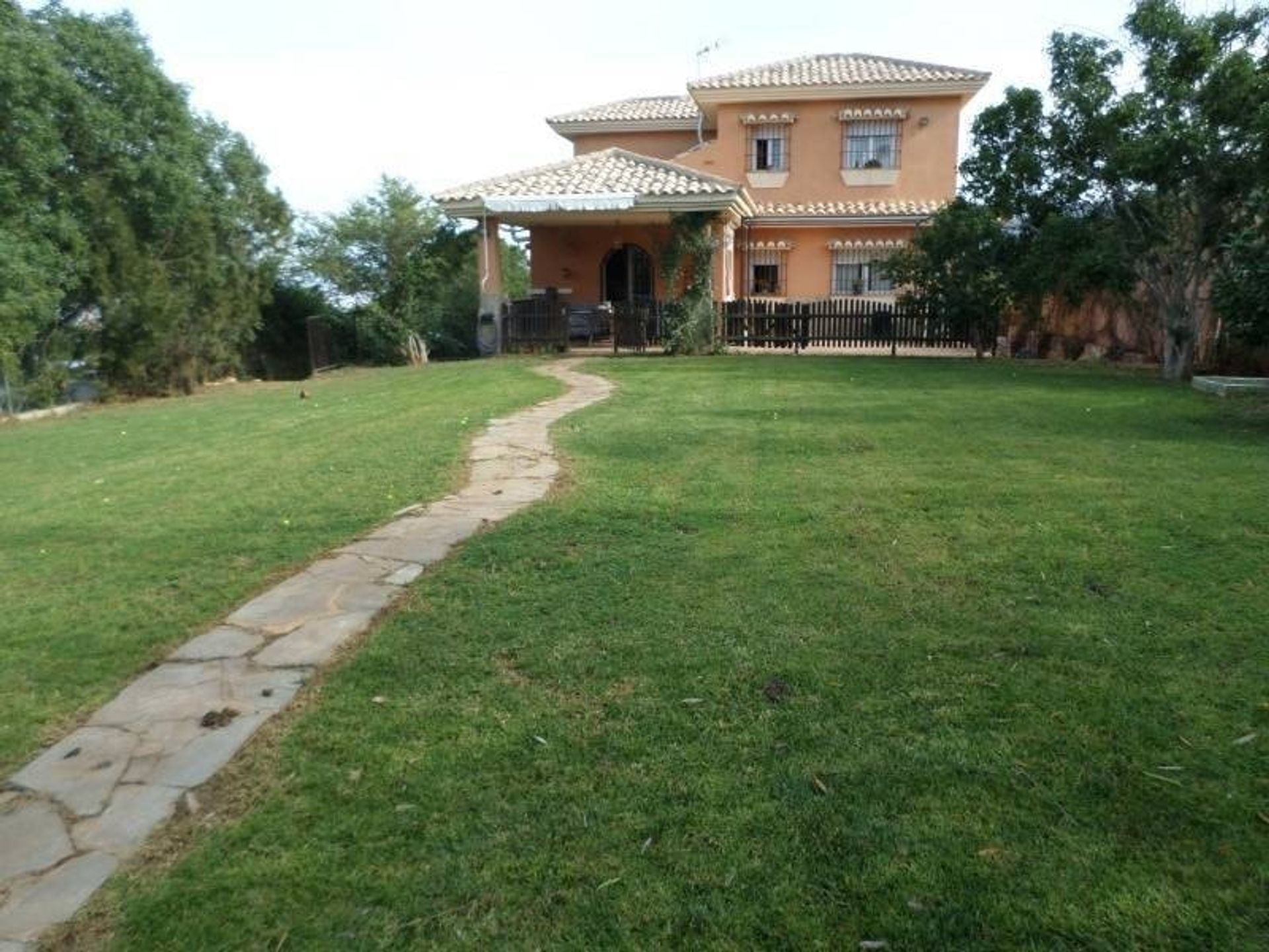 House in Alhaurín de la Torre, Andalucía 10740086