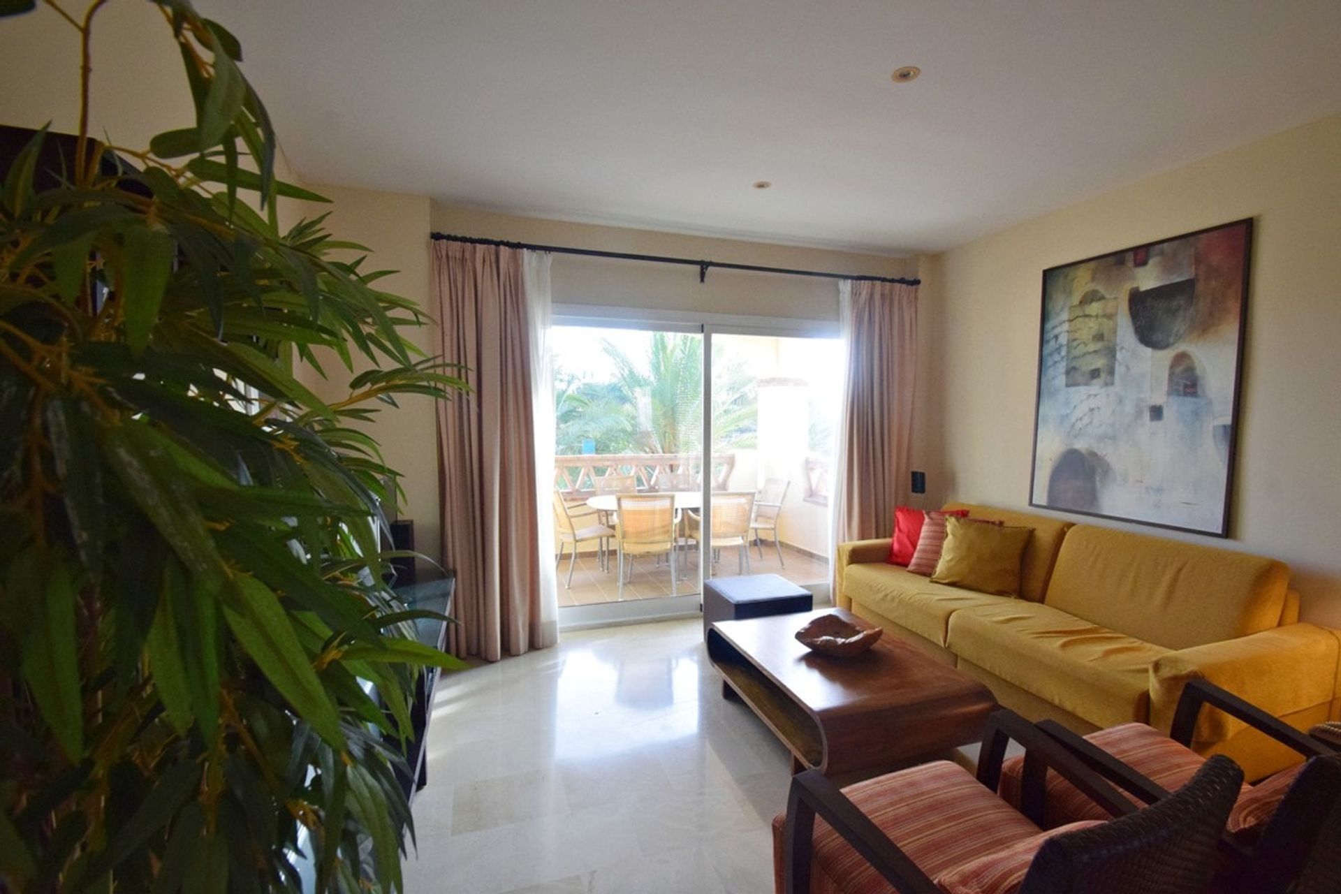 Condominium in Fuengirola, Andalusia 10740207