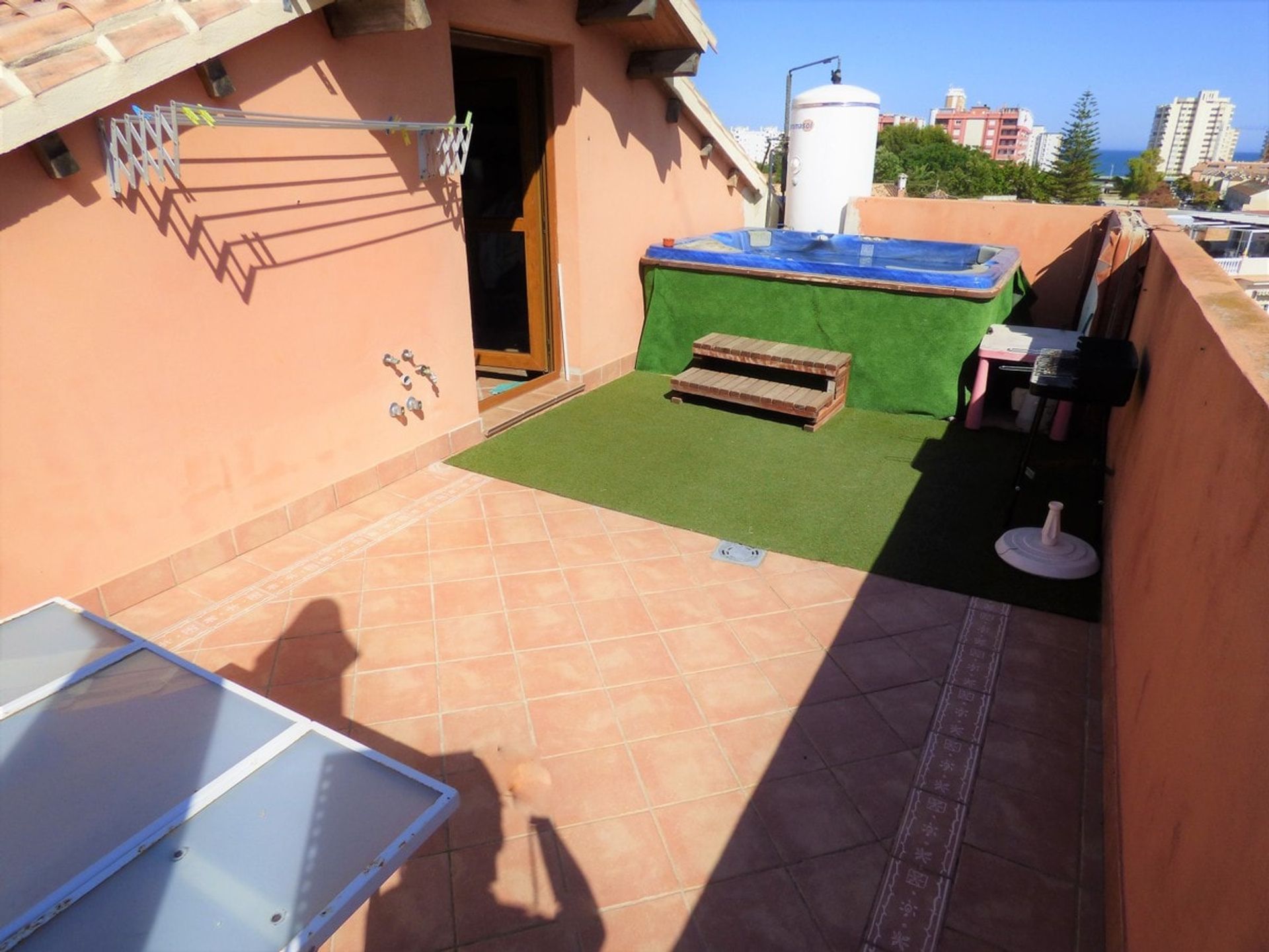 loger dans Santa Fe de los Boliches, Andalousie 10740259