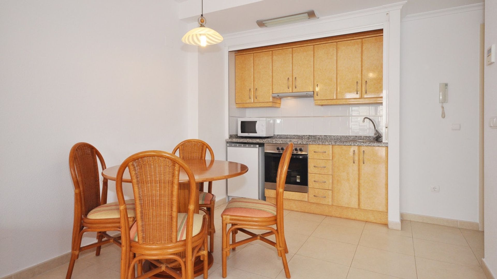 Condominium in Calpe, Comunidad Valenciana 10740282